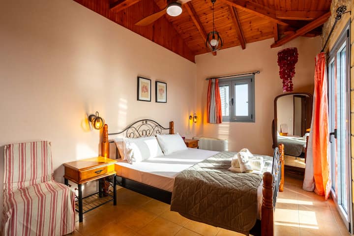 室內空間–睡房3–單人床和暖色調

