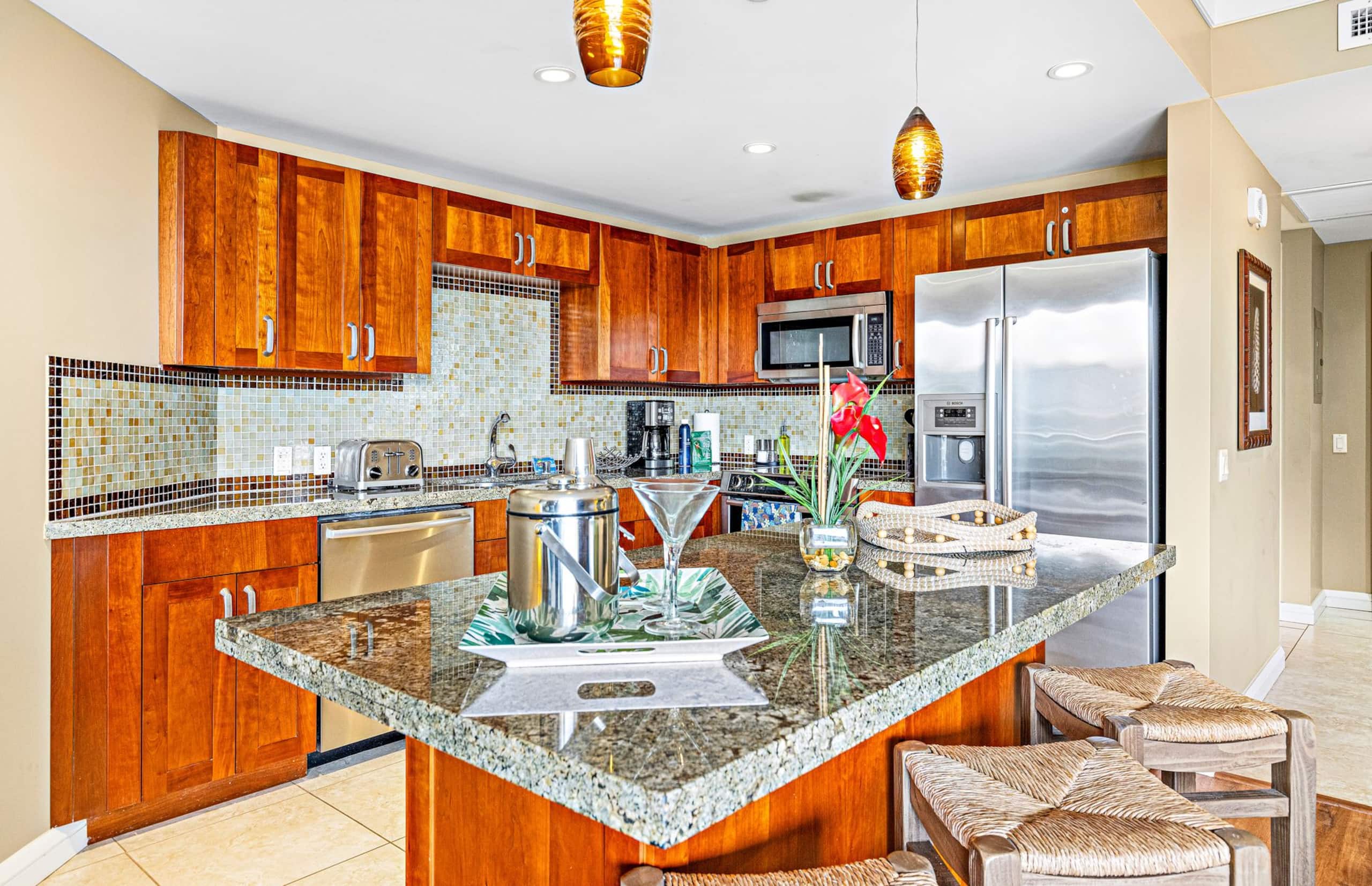 Condo in Lahaina · ★4.68 · Studio · 3 beds · 1 bath - Image 16