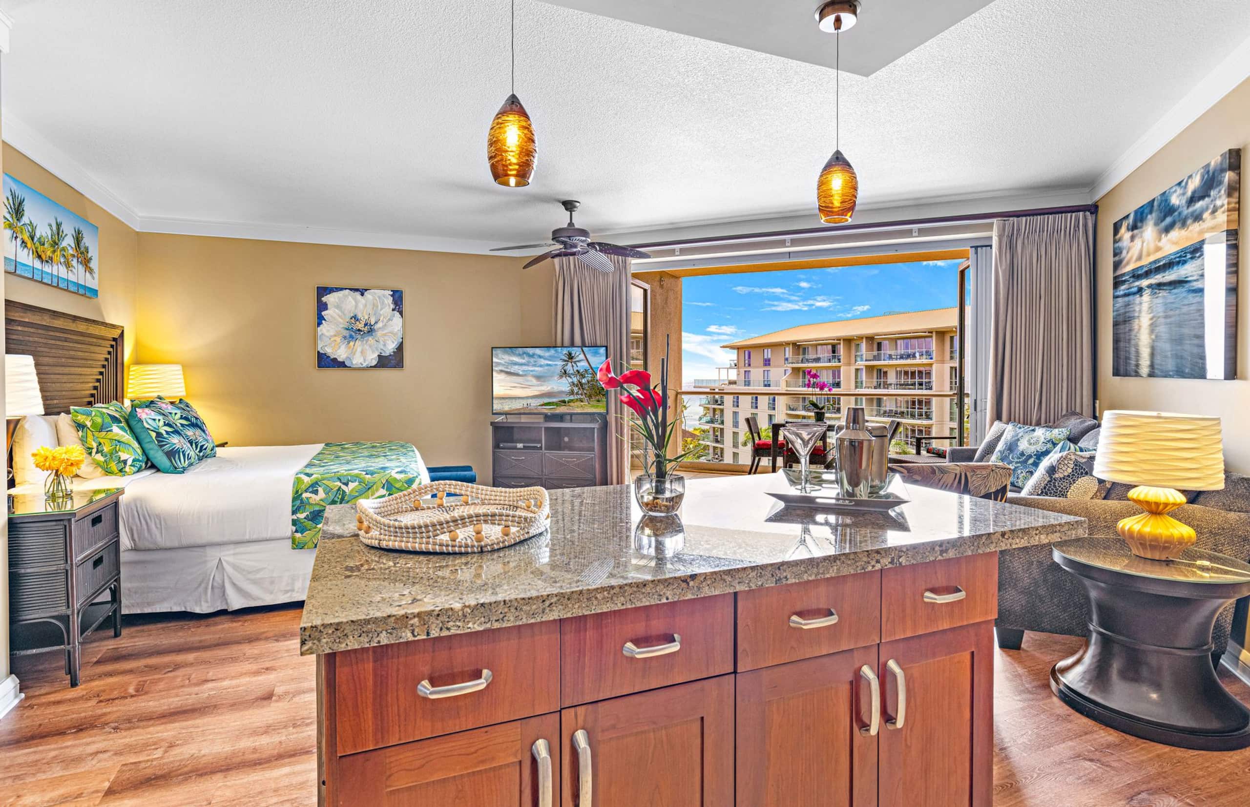 Condo in Lahaina · ★4.68 · Studio · 3 beds · 1 bath - Image 13
