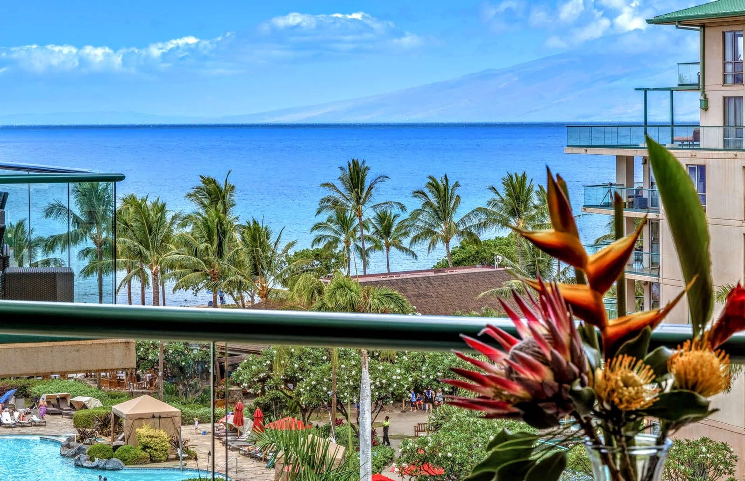 Condo in Lahaina · ★4.68 · Studio · 3 beds · 1 bath - Image 2
