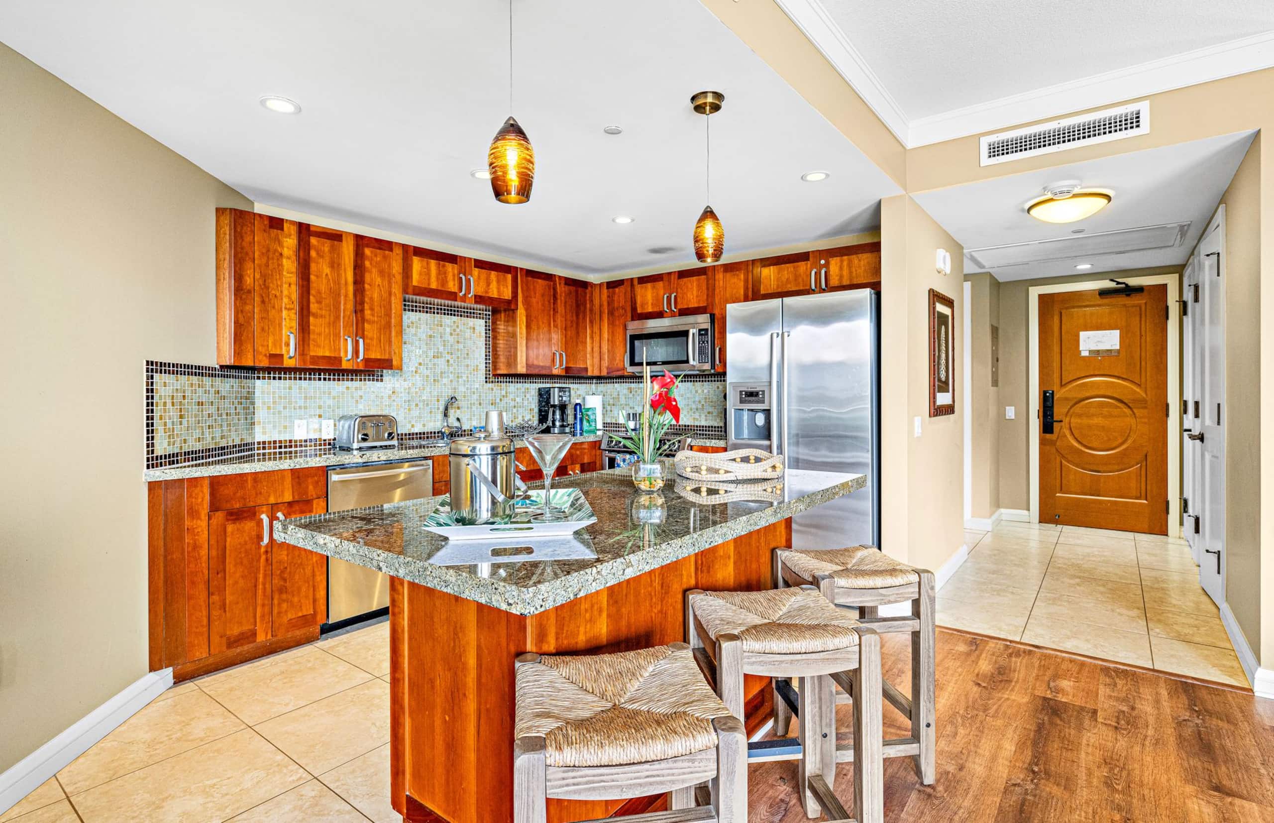 Condo in Lahaina · ★4.68 · Studio · 3 beds · 1 bath - Image 15