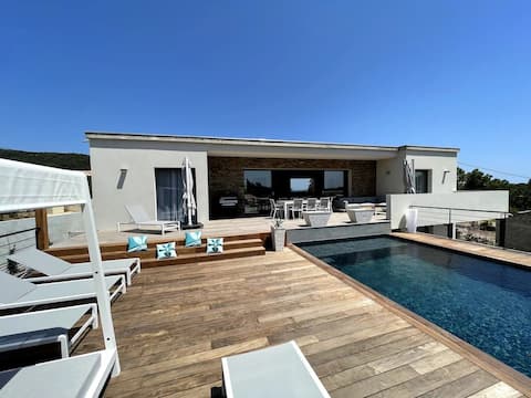 Lovely 12 guests Villa, 5 min away from beaches