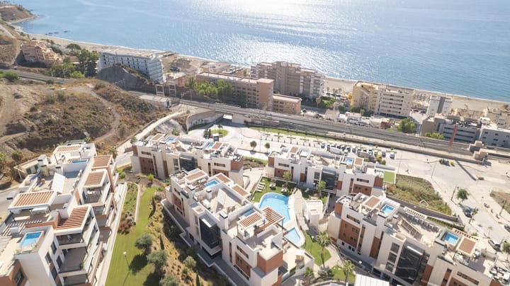 Middel Views · 3 Bdr Apt 400 M From The Beach - Fuengirola
