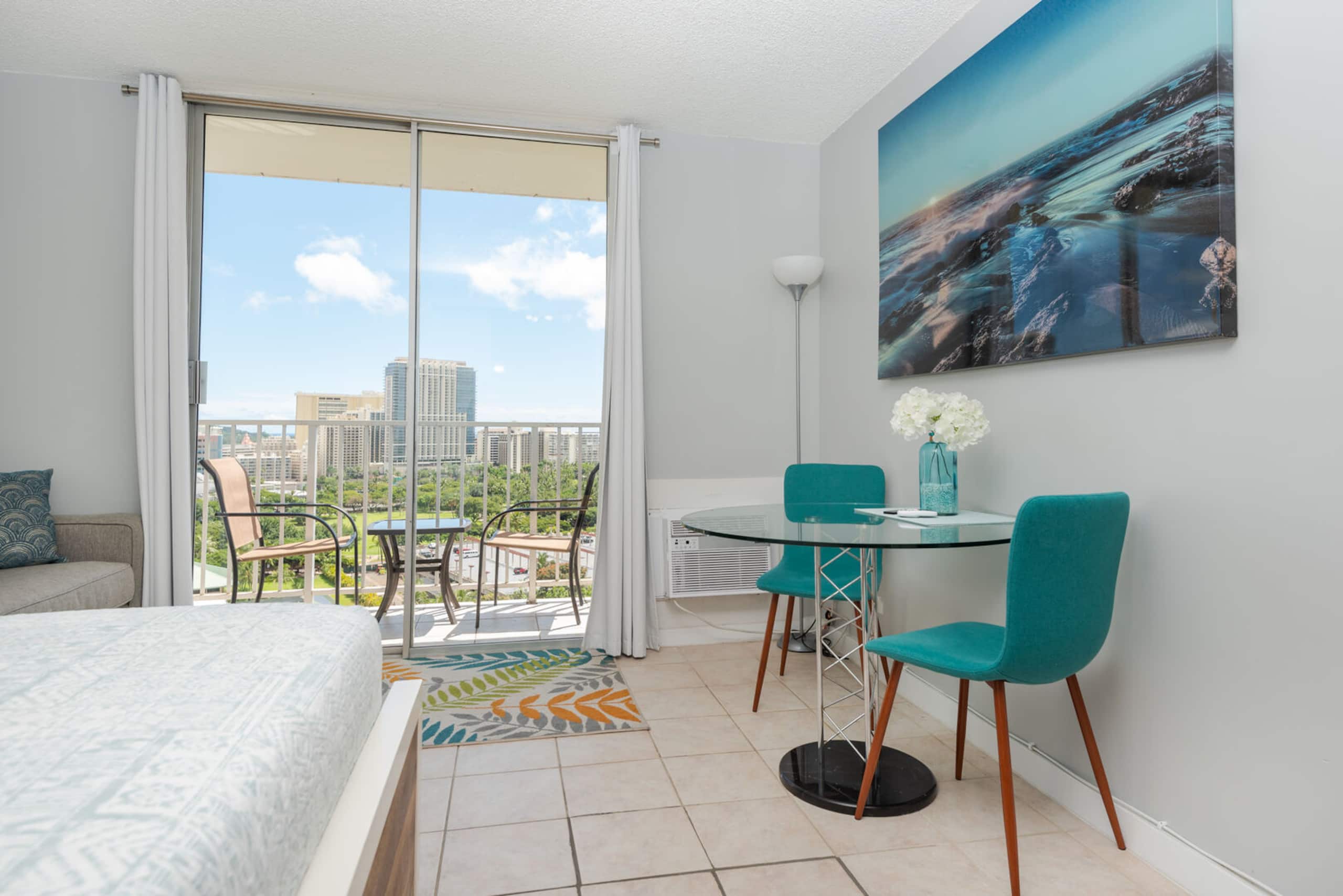 Condo in Honolulu · ★4.64 · 1 bedroom · 2 beds · 1 bath - Image 24