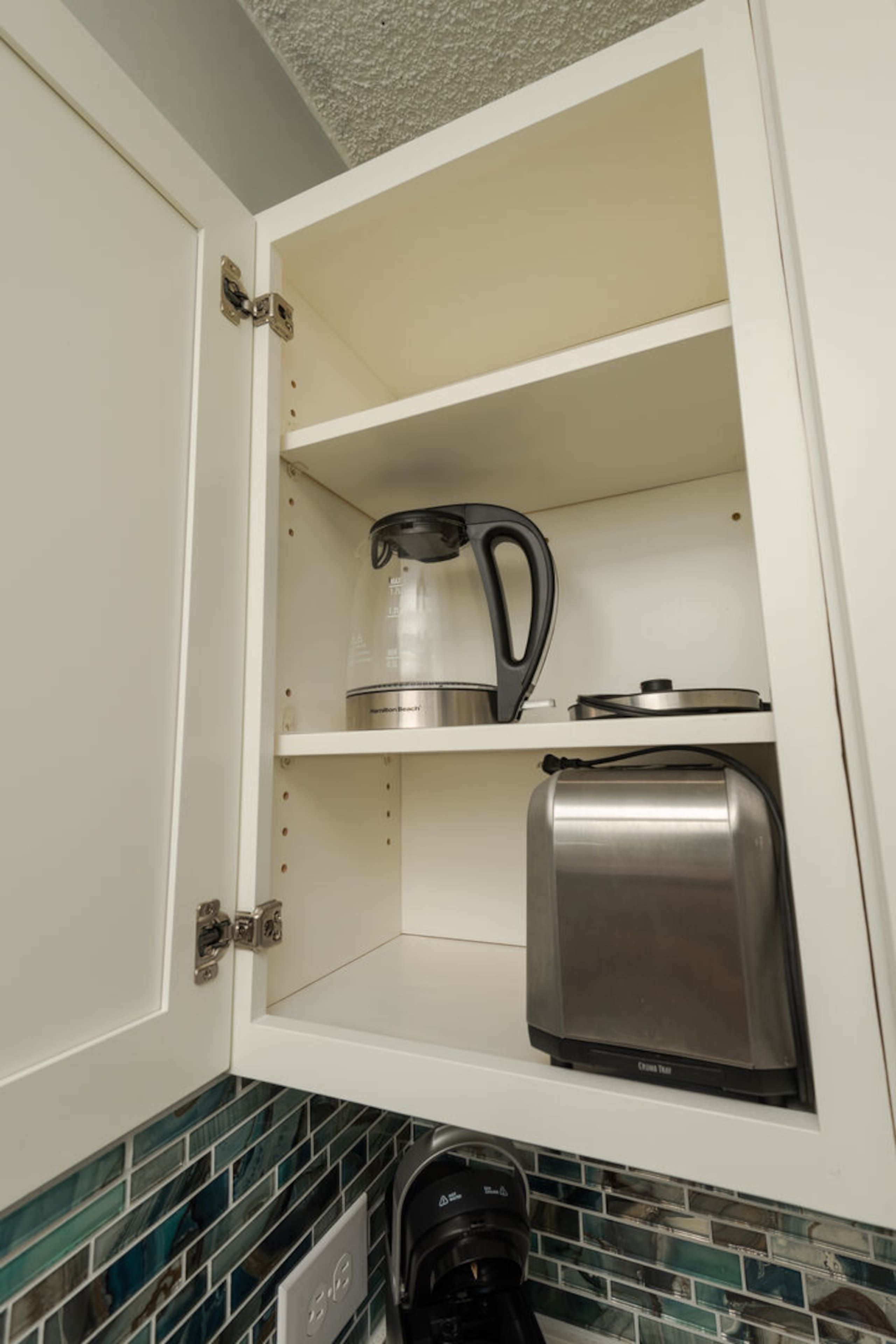 Condo in Honolulu · ★4.64 · 1 bedroom · 2 beds · 1 bath - Image 6