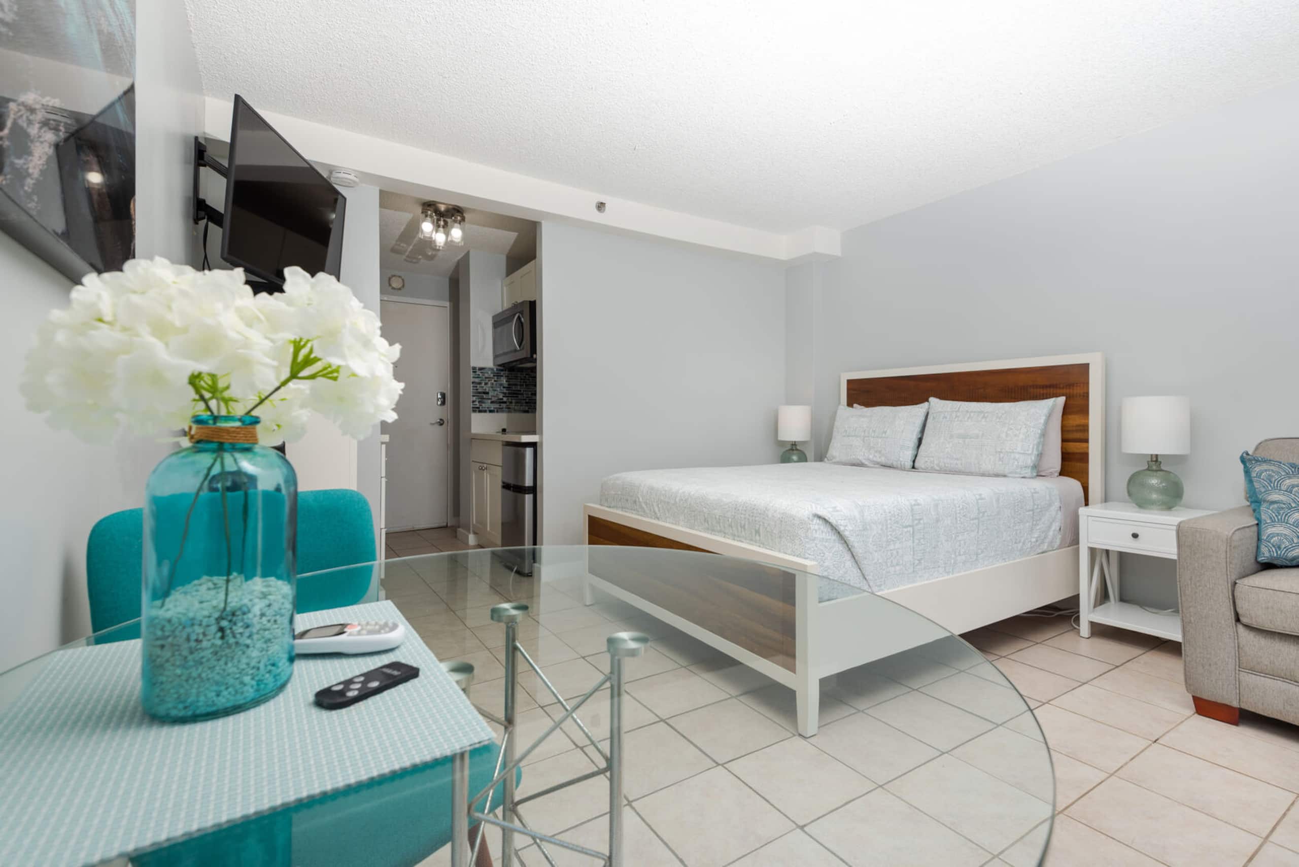 Condo in Honolulu · ★4.64 · 1 bedroom · 2 beds · 1 bath - Image 26
