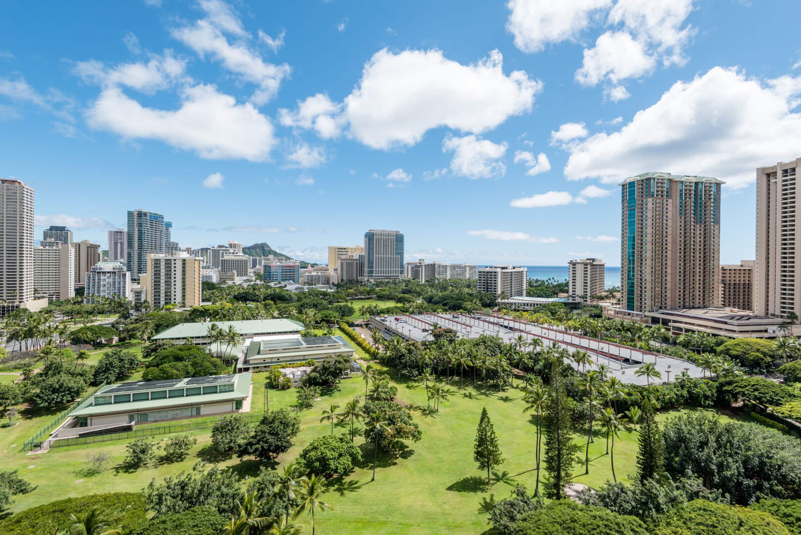 Condo in Honolulu · ★4.64 · 1 bedroom · 2 beds · 1 bath - Image 15