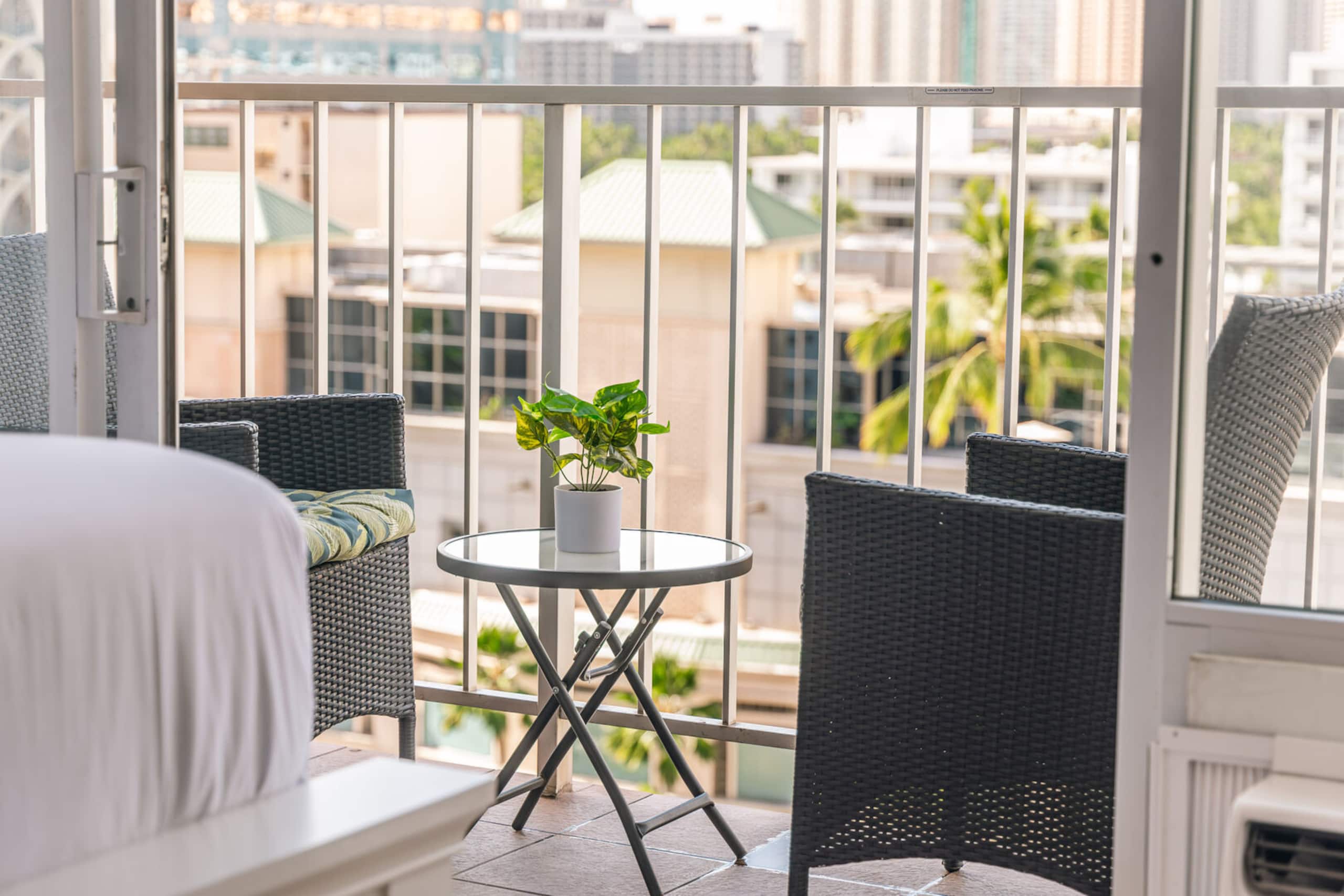 Condo in Honolulu · ★4.85 · 1 bedroom · 1 bed · 1 private bath - Image 8
