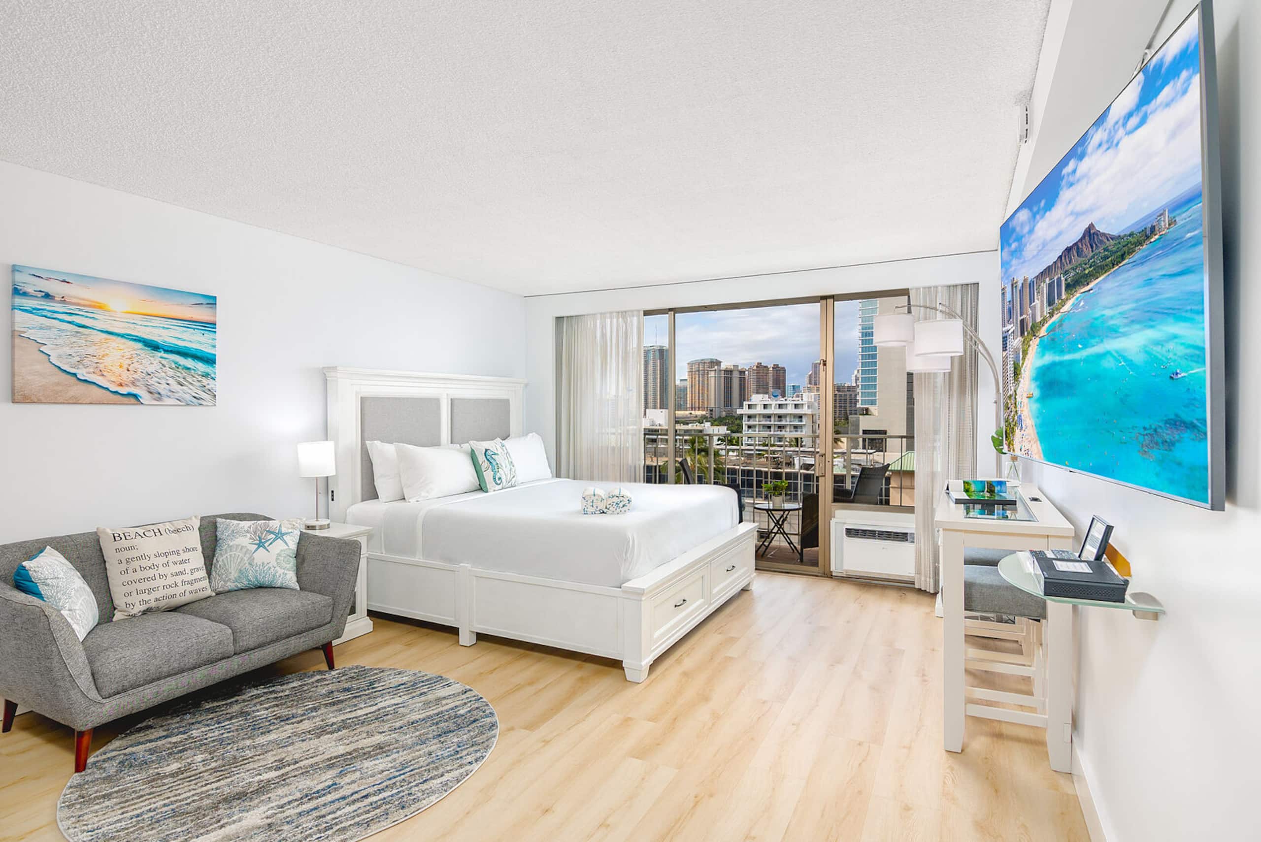 Condo in Honolulu · ★4.85 · 1 bedroom · 1 bed · 1 private bath - Image 2