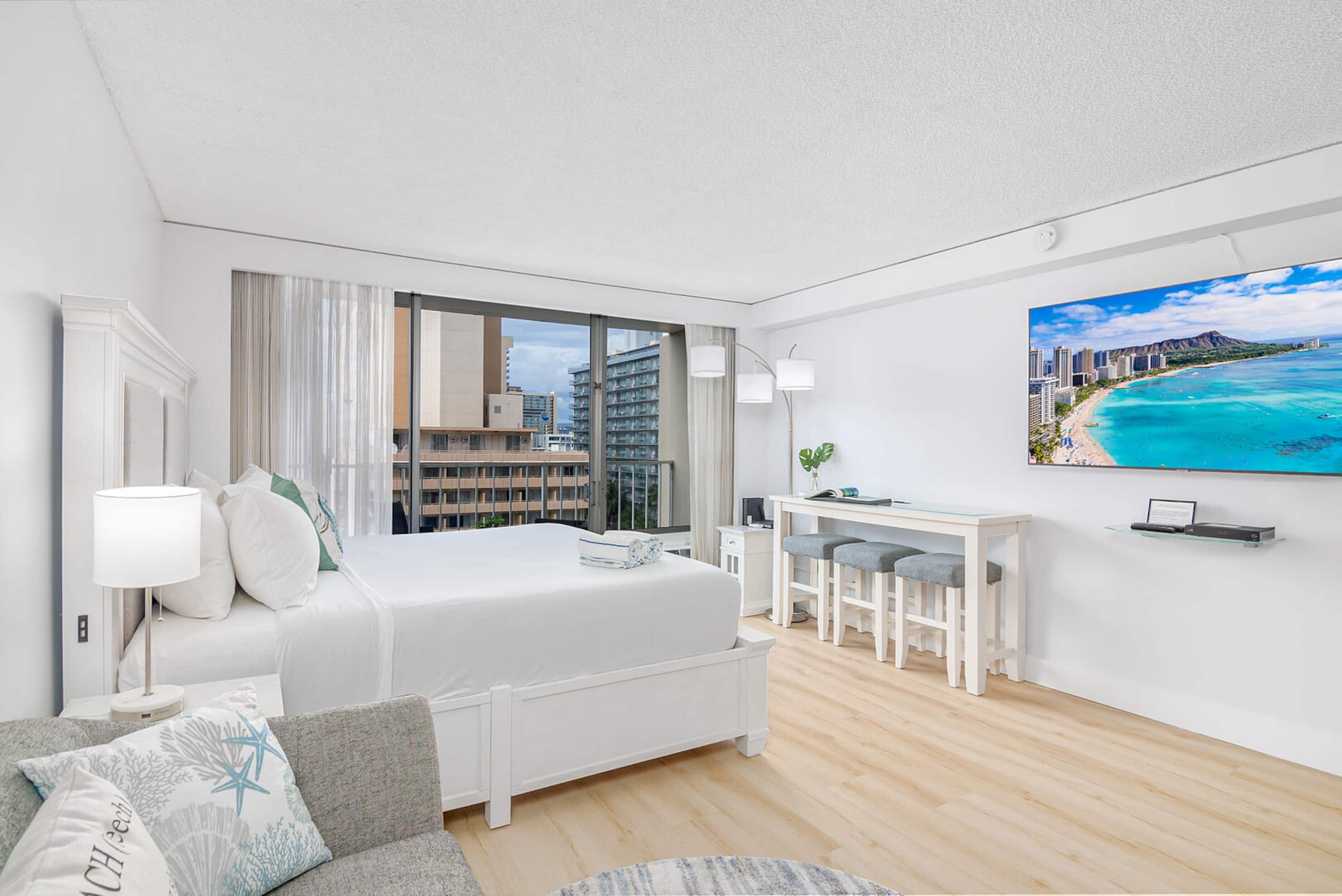 Condo in Honolulu · ★4.85 · 1 bedroom · 1 bed · 1 private bath - Image 1