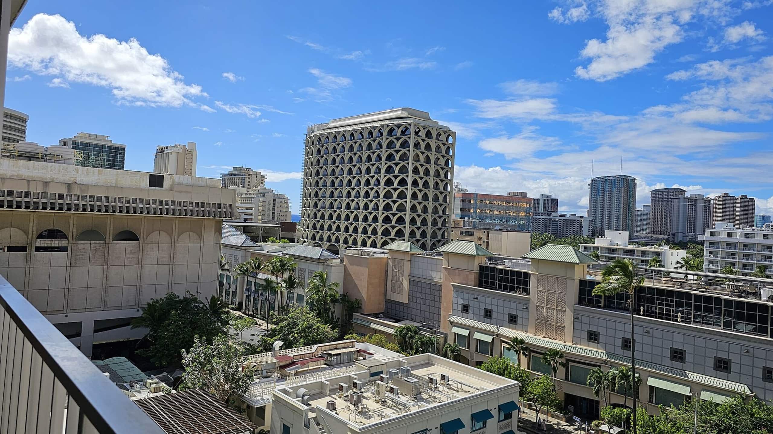 Condo in Honolulu · ★4.85 · 1 bedroom · 1 bed · 1 private bath - Image 19