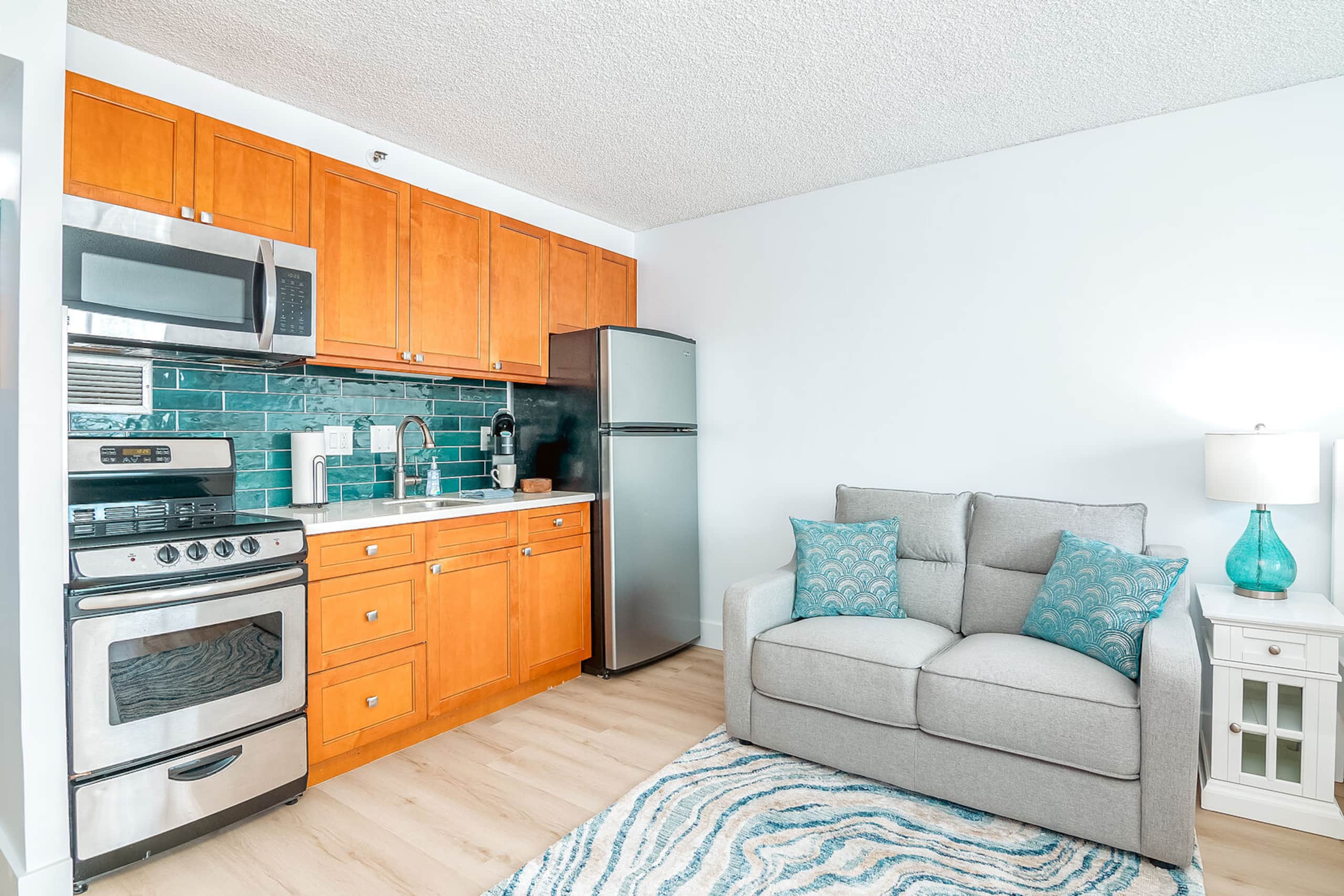 Condo in Honolulu · ★4.69 · 1 bedroom · 1 bed · 1 private bath - Image 2