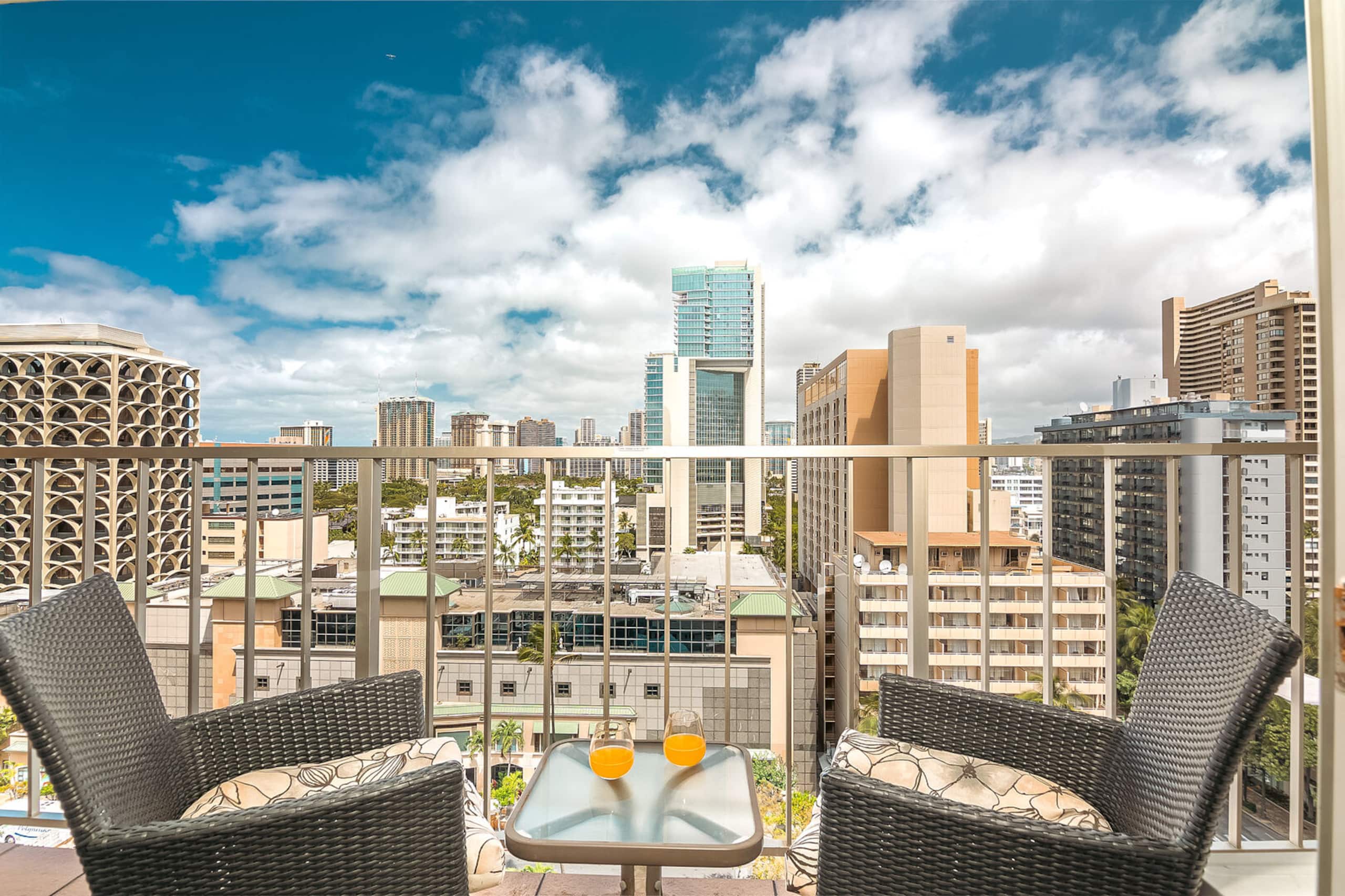 Condo in Honolulu · ★4.69 · 1 bedroom · 1 bed · 1 private bath - Image 26