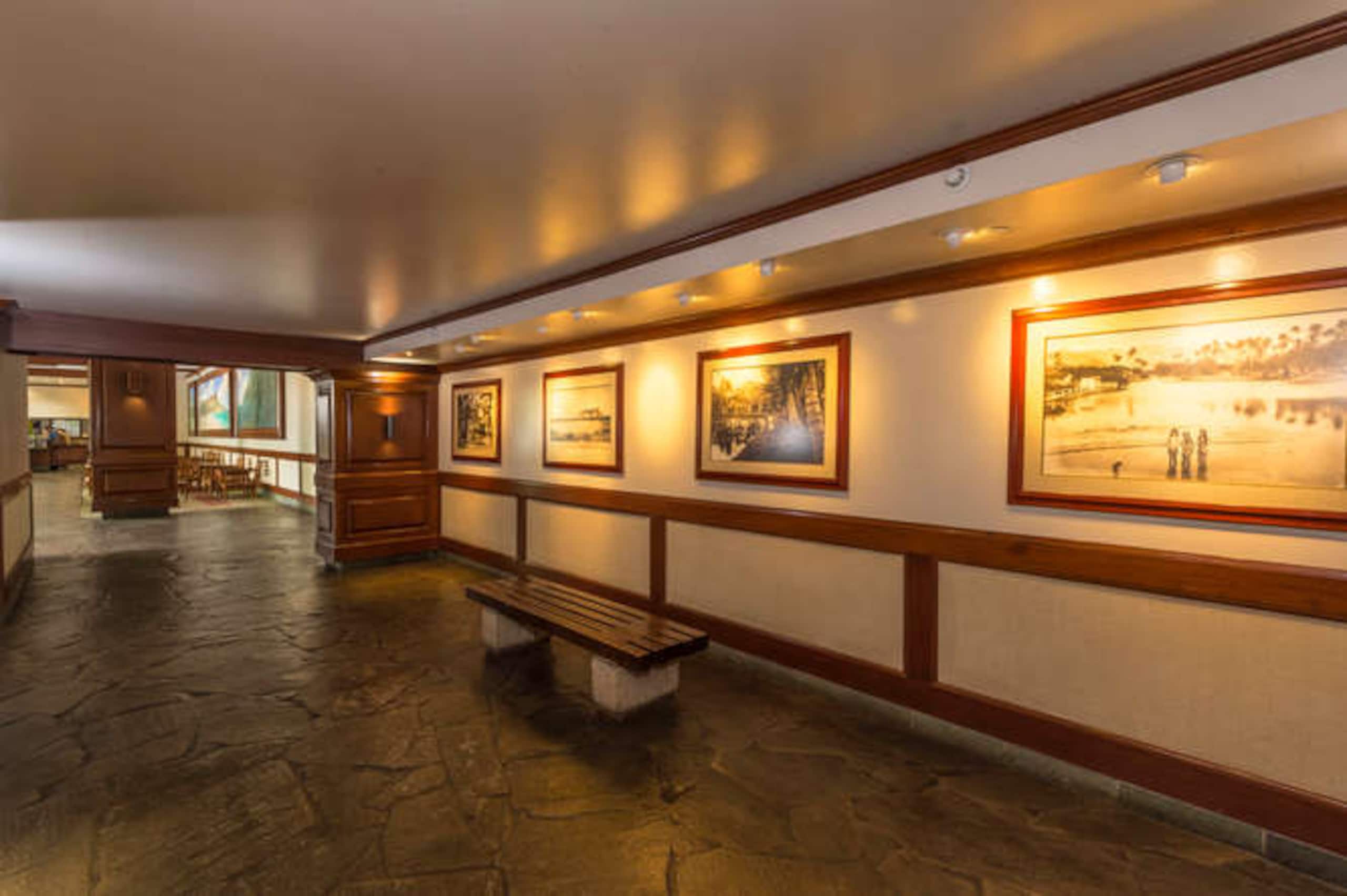 Condo in Honolulu · ★4.74 · 1 bedroom · 2 beds · 1 private bath - Image 16