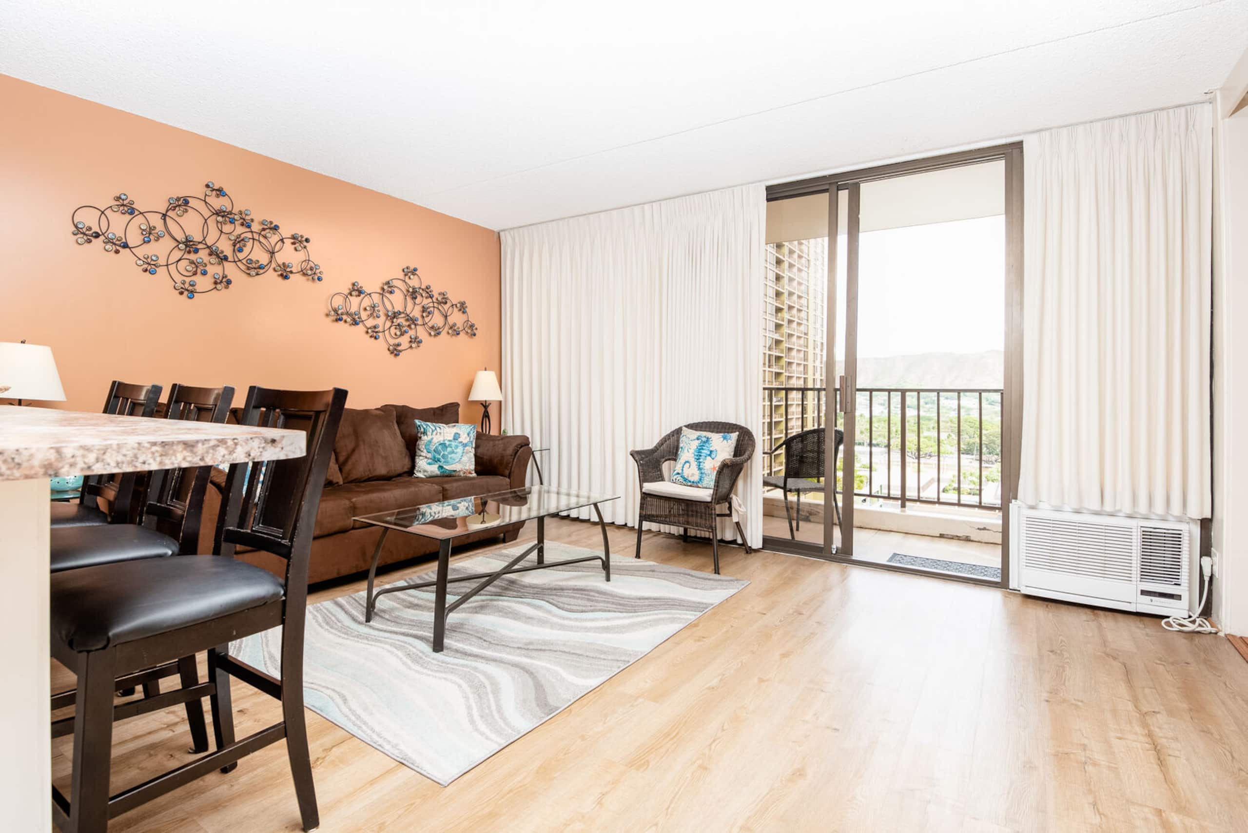Condo in Honolulu · ★4.74 · 1 bedroom · 2 beds · 1 private bath - Image 3