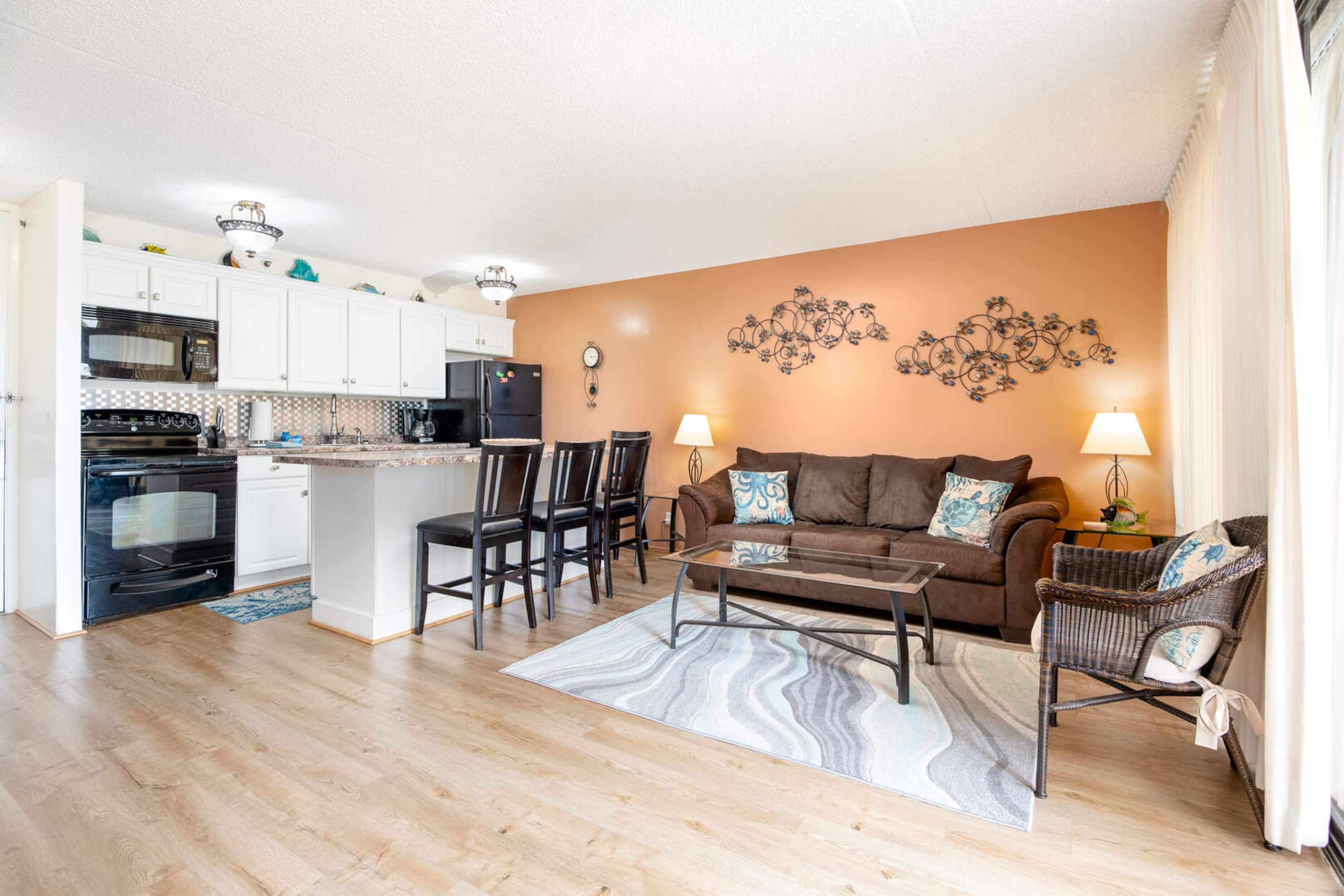 Condo in Honolulu · ★4.74 · 1 bedroom · 2 beds · 1 private bath - Image 1