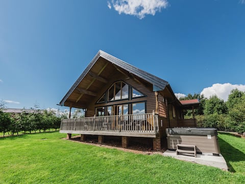 Premium Lodge at Blackthorn Gate