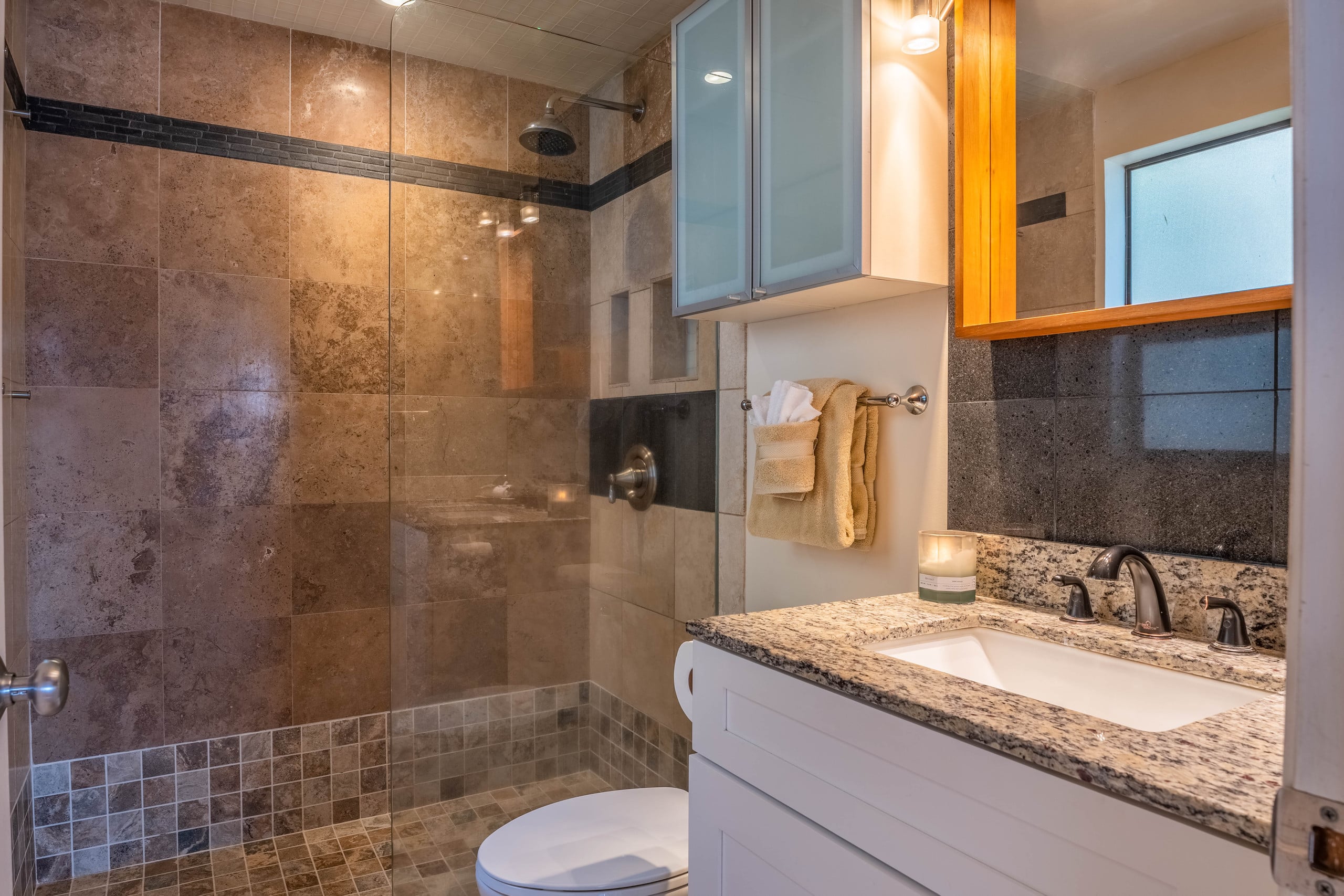 Condo in Wailuku · ★4.84 · 2 bedrooms · 3 beds · 2 baths - Image 24