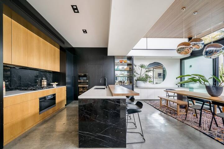 The Bower House Manly – 4 Bedroom Entire House gallery image 4