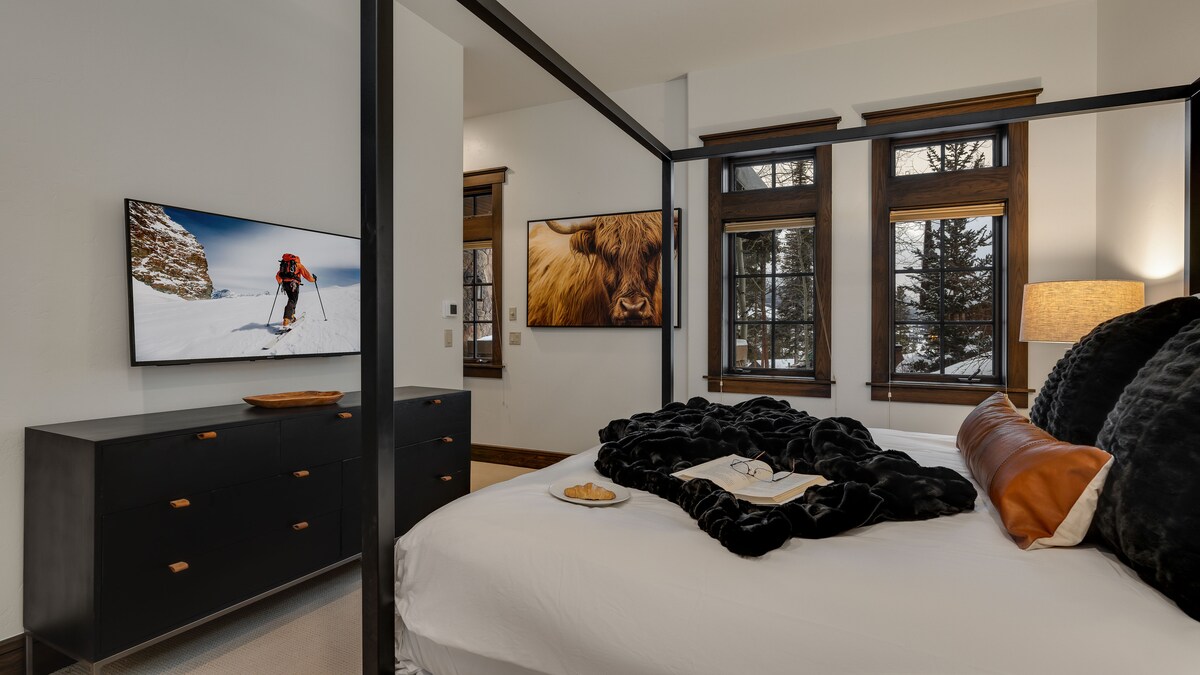 Hot Tub + Ski Shuttle – Switchback Lodge