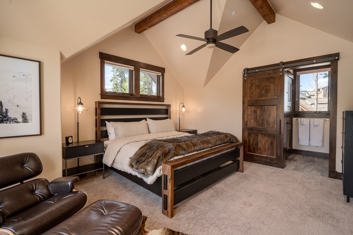 Dormitorio 2, nivel superior - Suite King 1 en el nivel superior, sala de estar