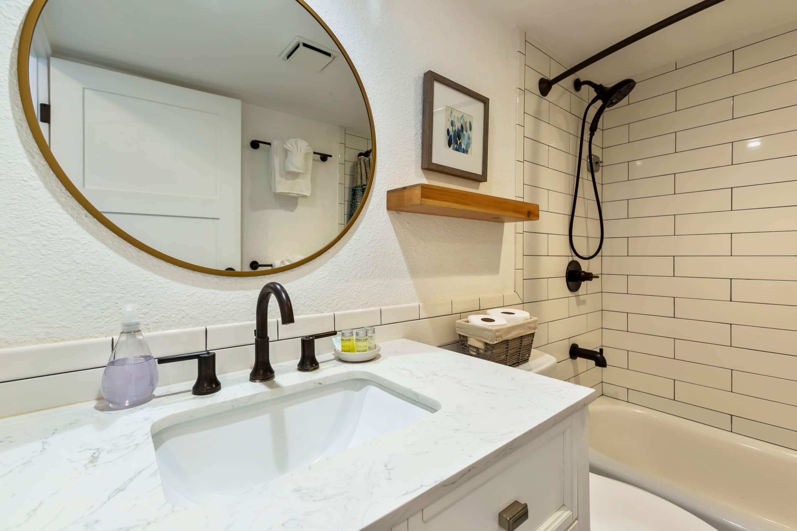 Condo in Wailuku · ★4.86 · 2 bedrooms · 3 beds · 2 baths - Image 19