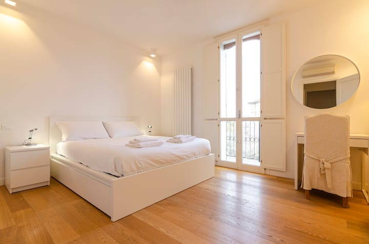Brand New Suite Via Albertoni - Bologna