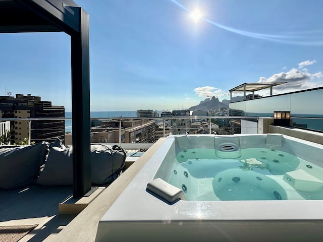 Luxury Penthouse in Arpoador with two jacuzzis