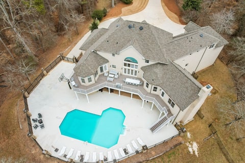 Lake Lanier Luxury Estate w Pool