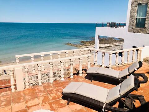 Beachfront House in Cholla Bay