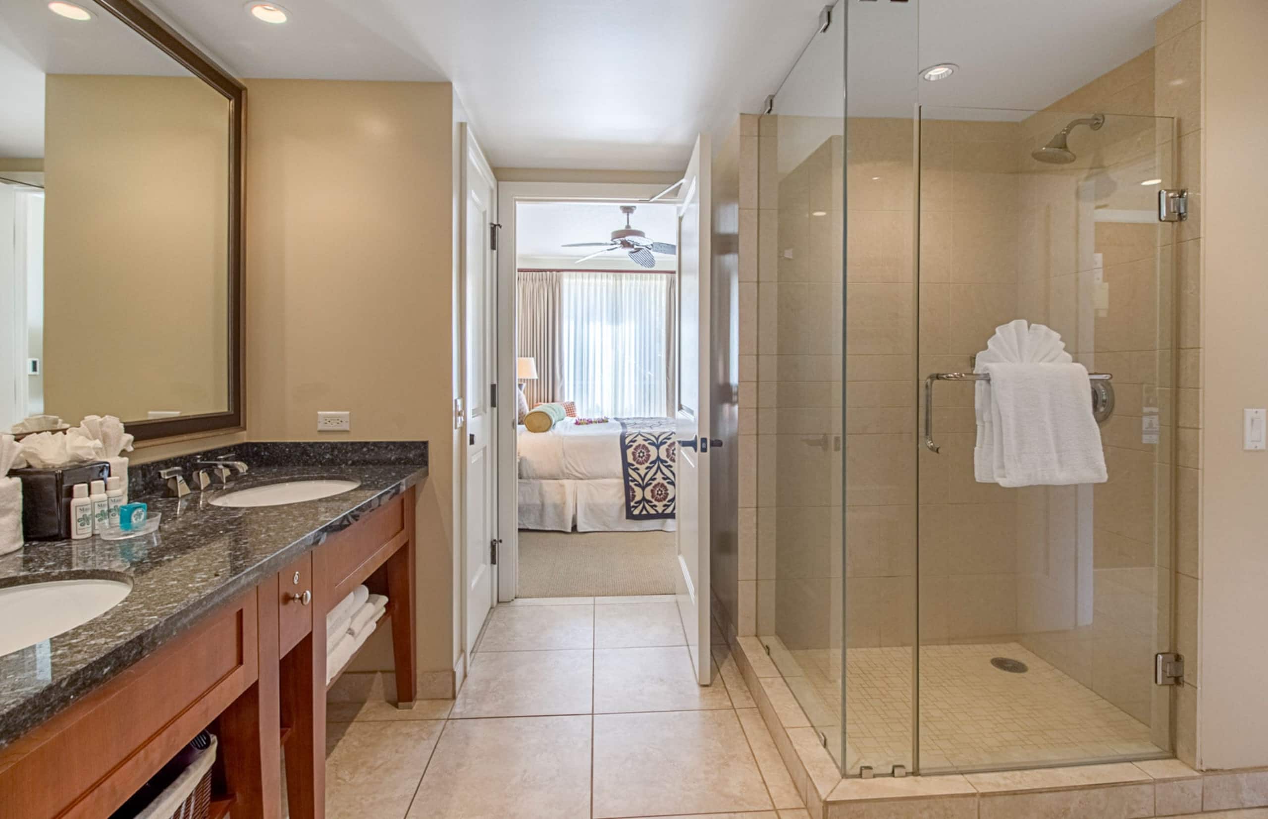 Condo in Lahaina · ★4.95 · 1 bedroom · 2 beds · 1 bath - Image 14