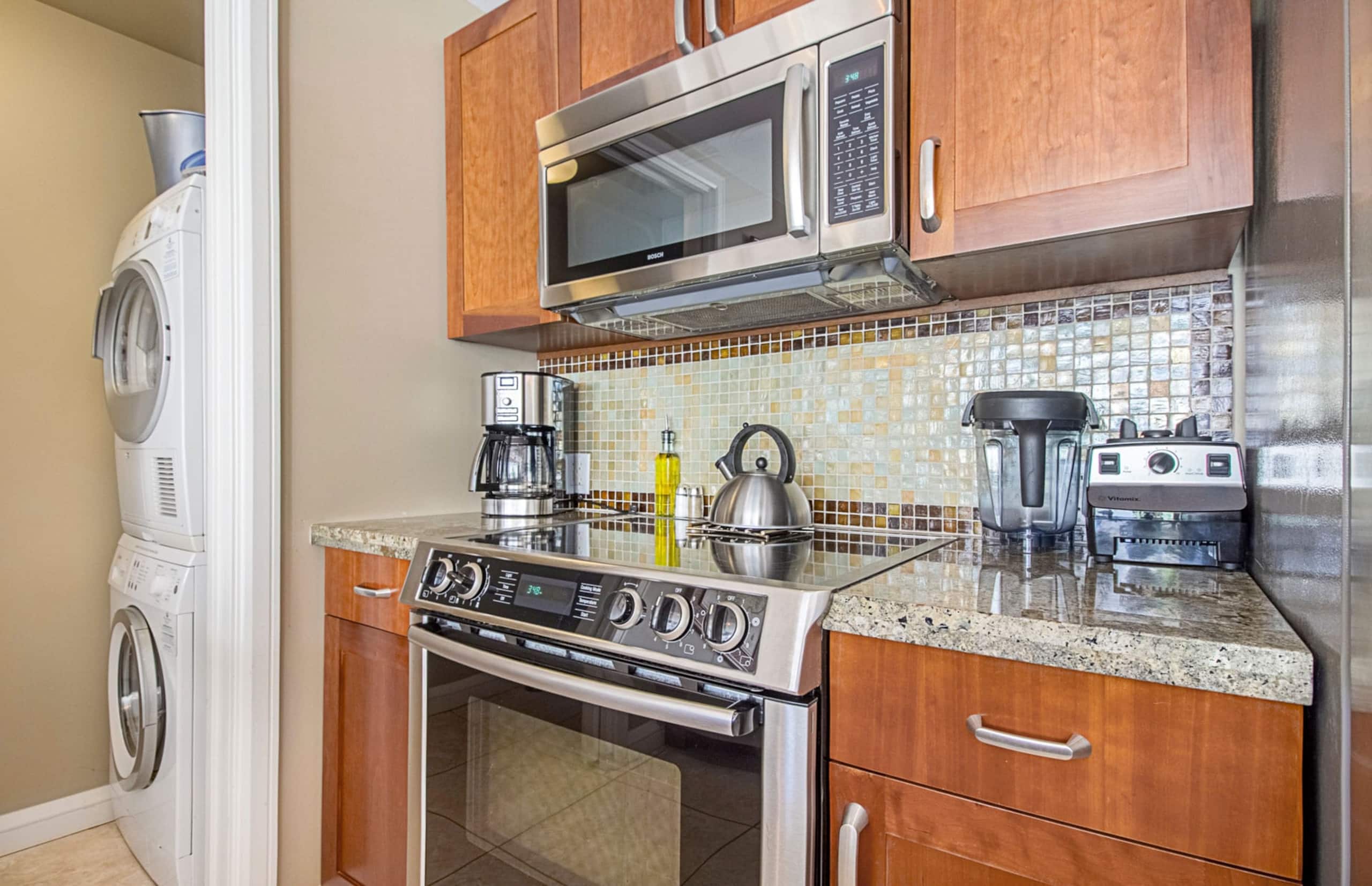 Condo in Lahaina · ★4.95 · 1 bedroom · 2 beds · 1 bath - Image 10