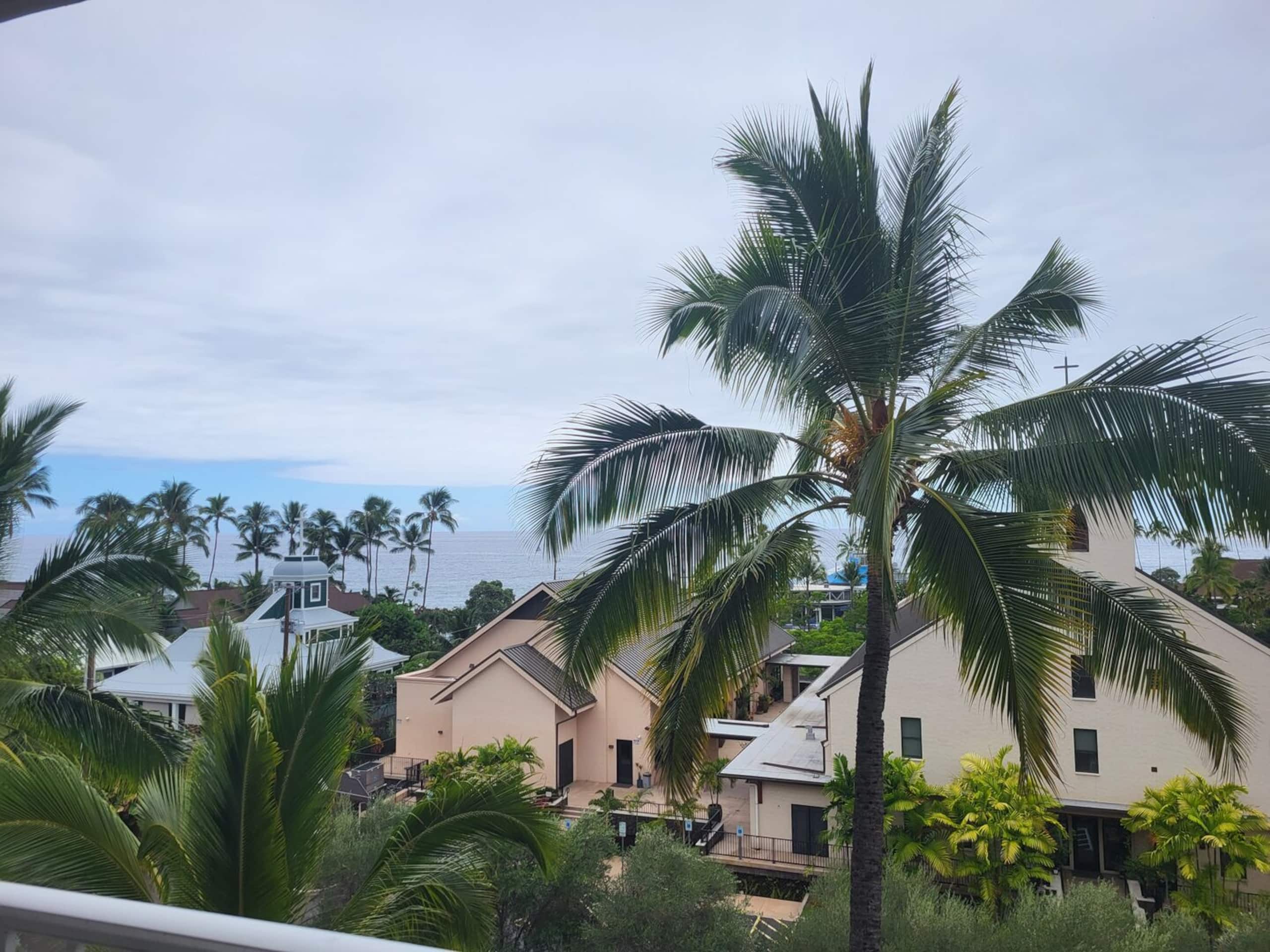 Condo in Kailua-Kona · ★4.4 · 1 bedroom · 1 bed · 1 bath - Image 16
