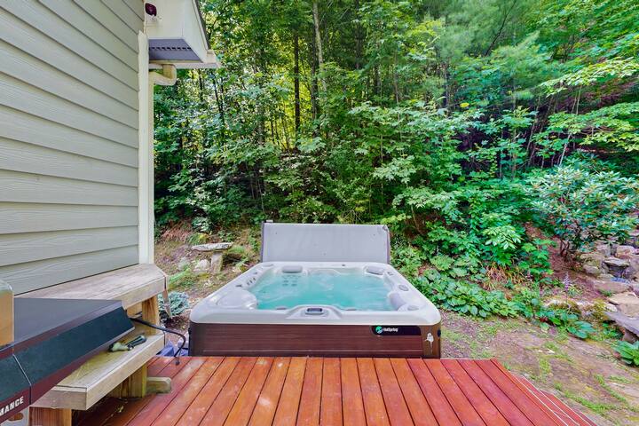 4BR | Balcony | Firepit | Home Office gallery image 5