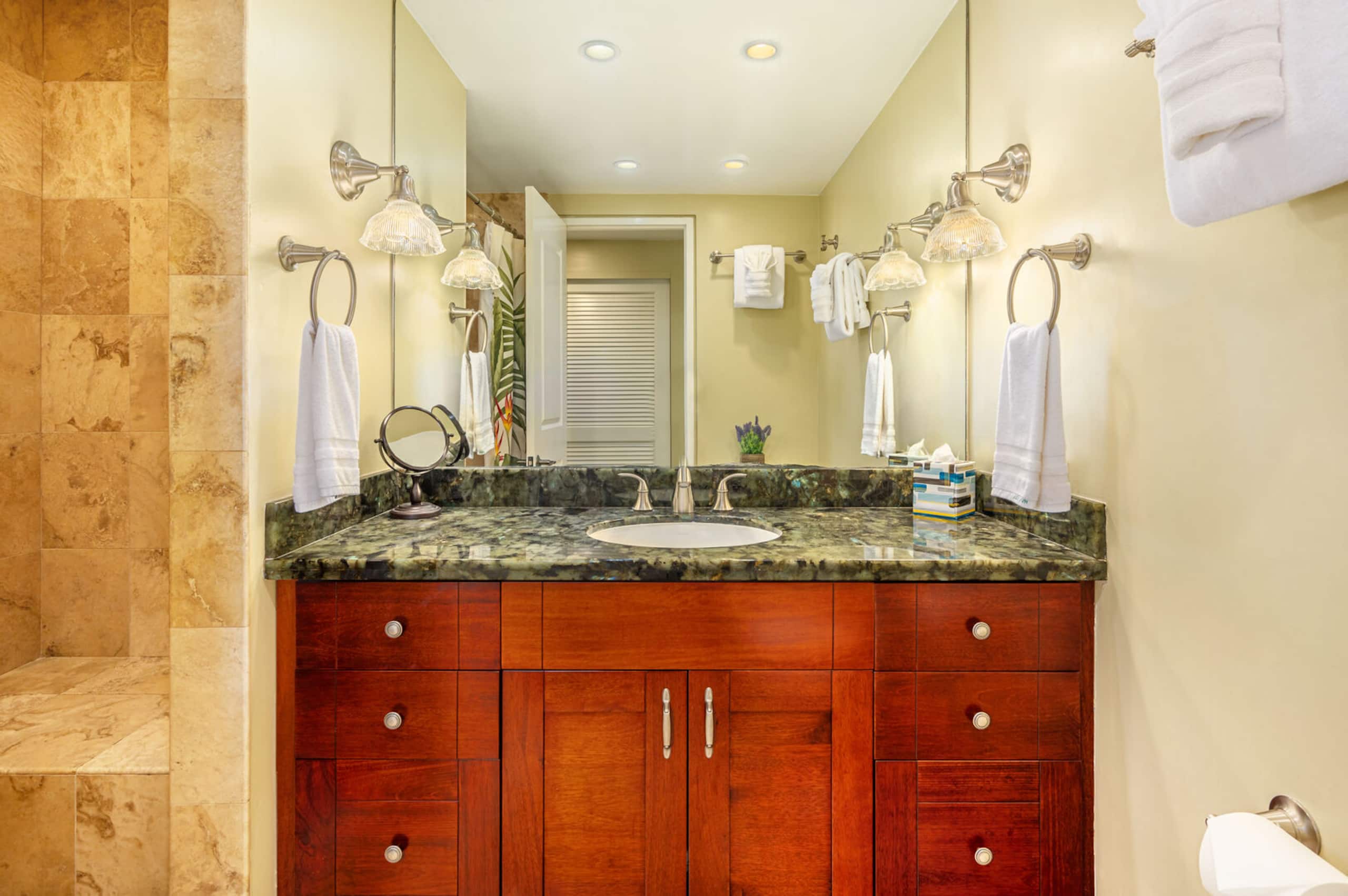 Condo in Princeville · ★4.9 · 1 bedroom · 1 bed · 1 bath - Image 6