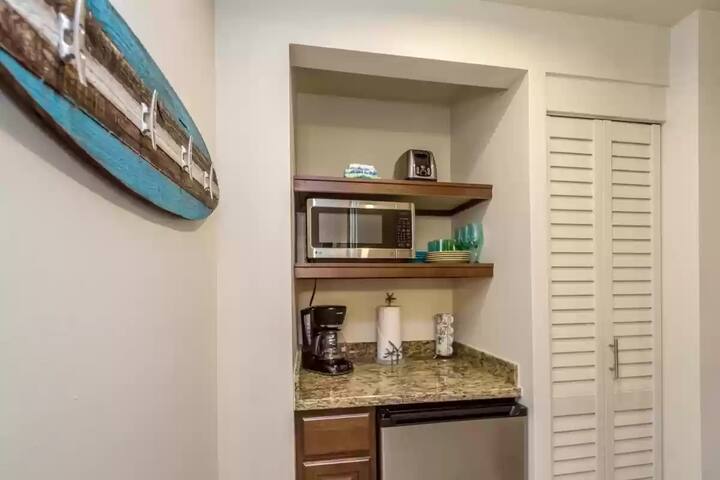 Amazing Views, Fall Discounts, Fll Kitchen 5303/04 gallery image 4