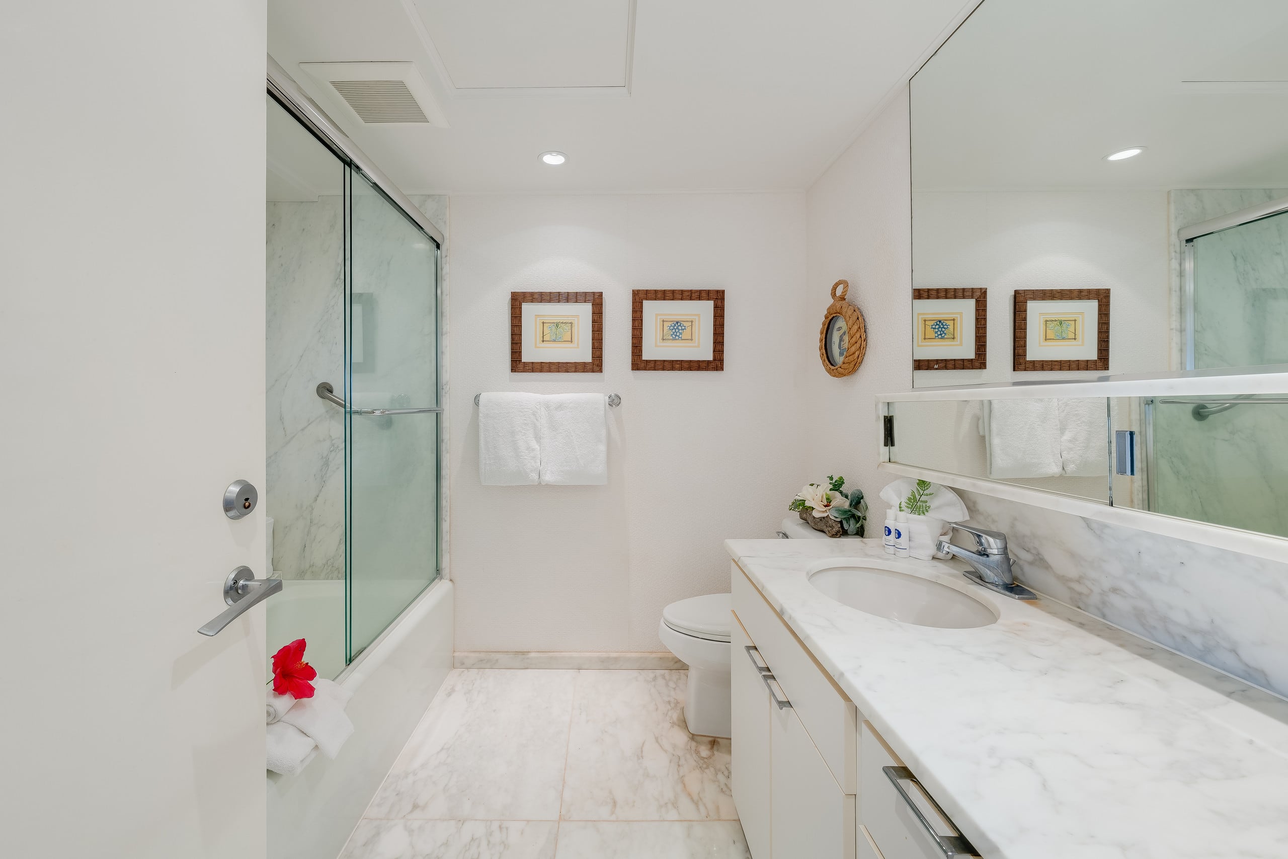 Condo in Lahaina · ★4.79 · 1 bedroom · 2 beds · 2 baths - Image 22