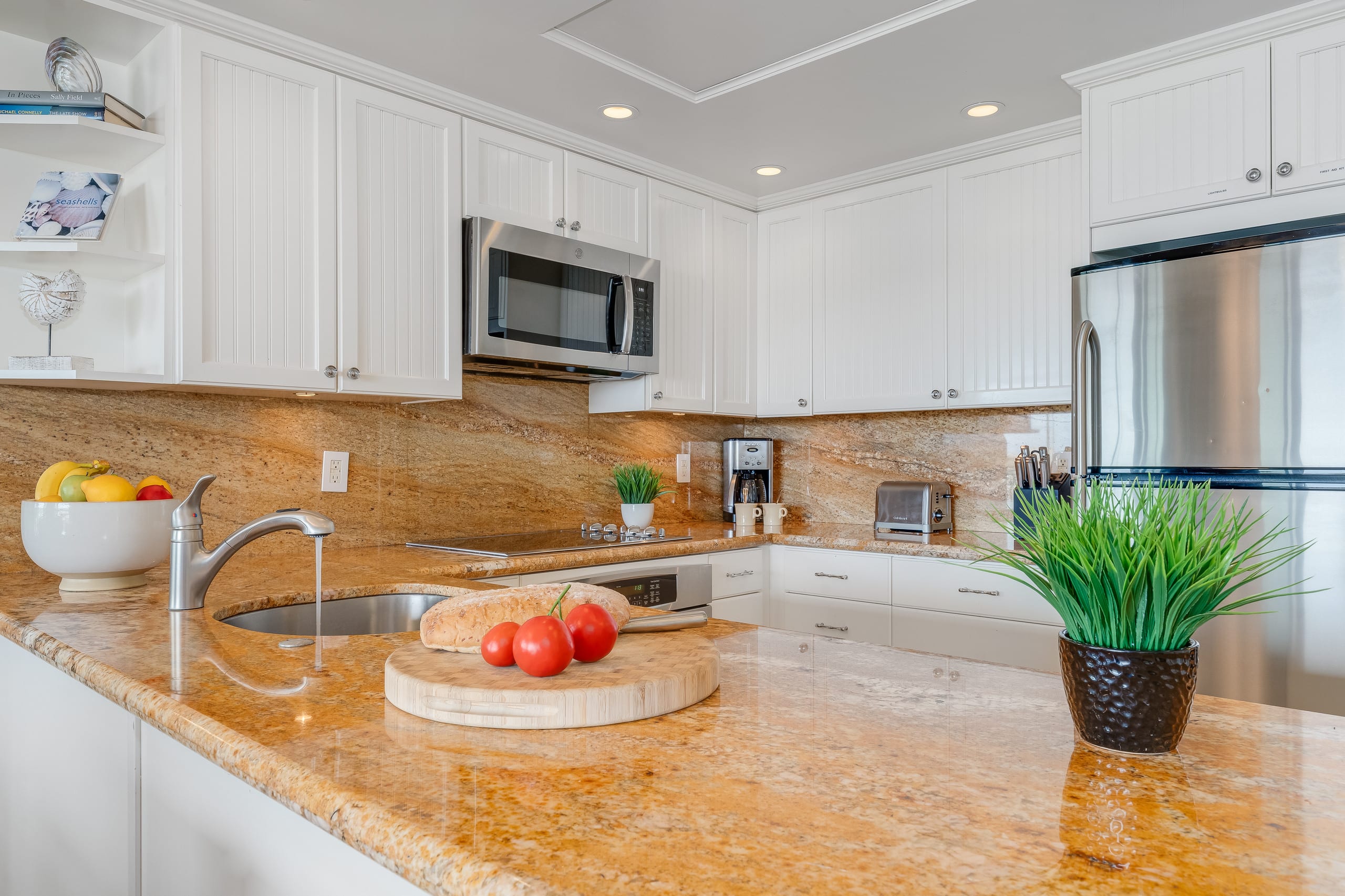 Condo in Lahaina · ★4.79 · 1 bedroom · 2 beds · 2 baths - Image 11