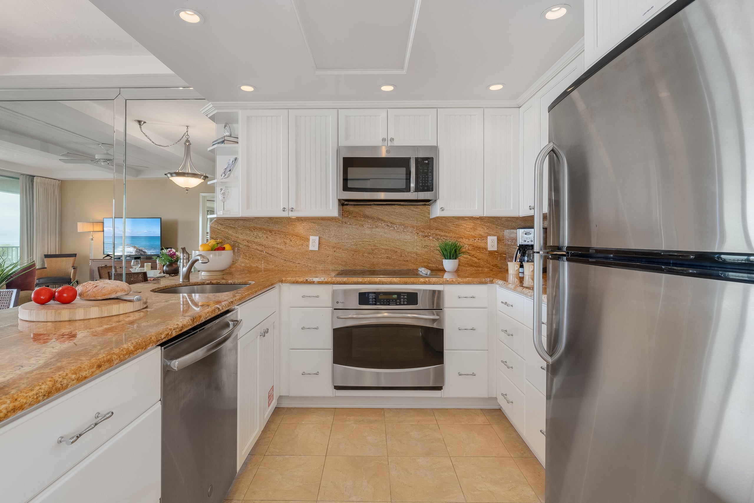 Condo in Lahaina · ★4.79 · 1 bedroom · 2 beds · 2 baths - Image 8