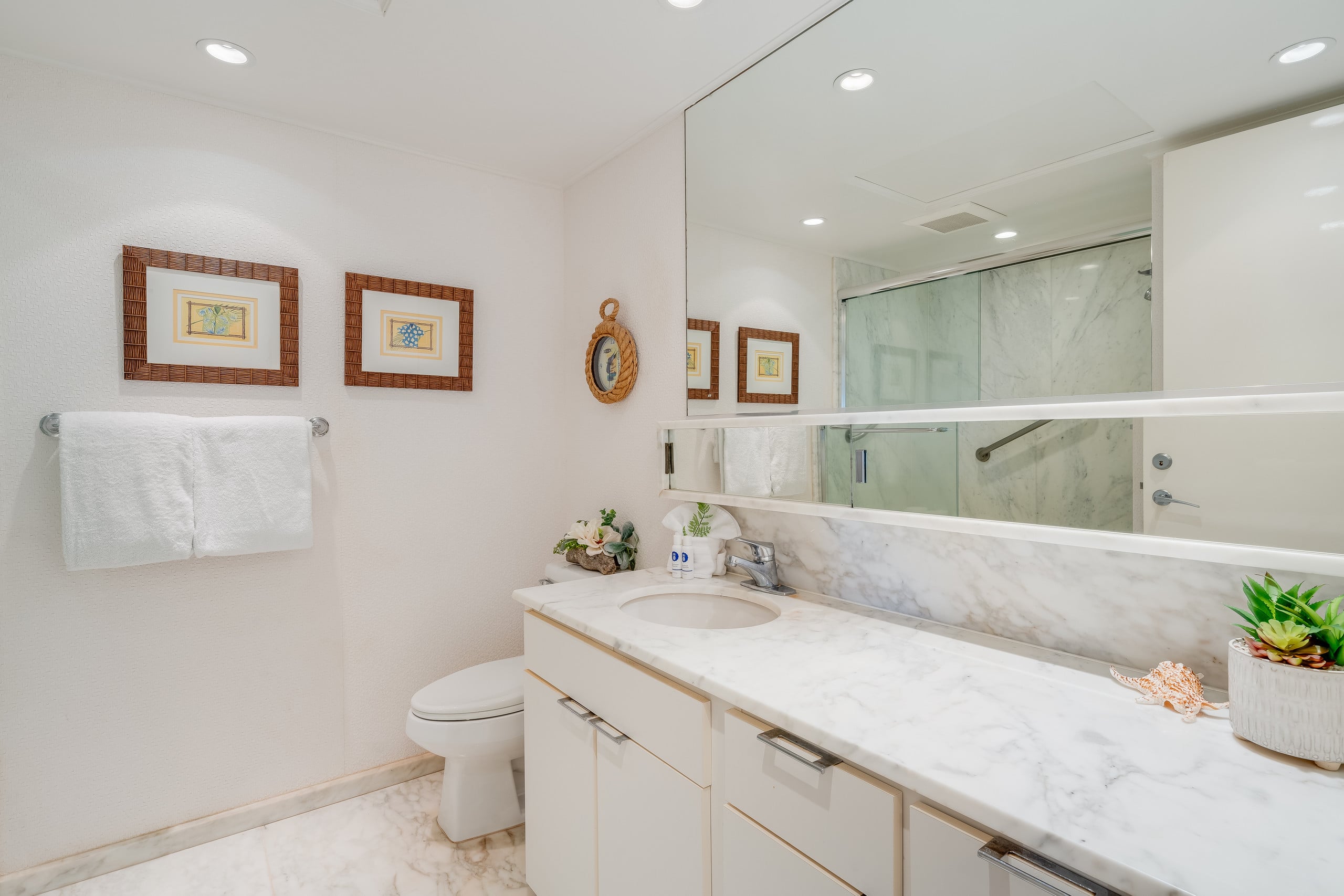 Condo in Lahaina · ★4.79 · 1 bedroom · 2 beds · 2 baths - Image 23