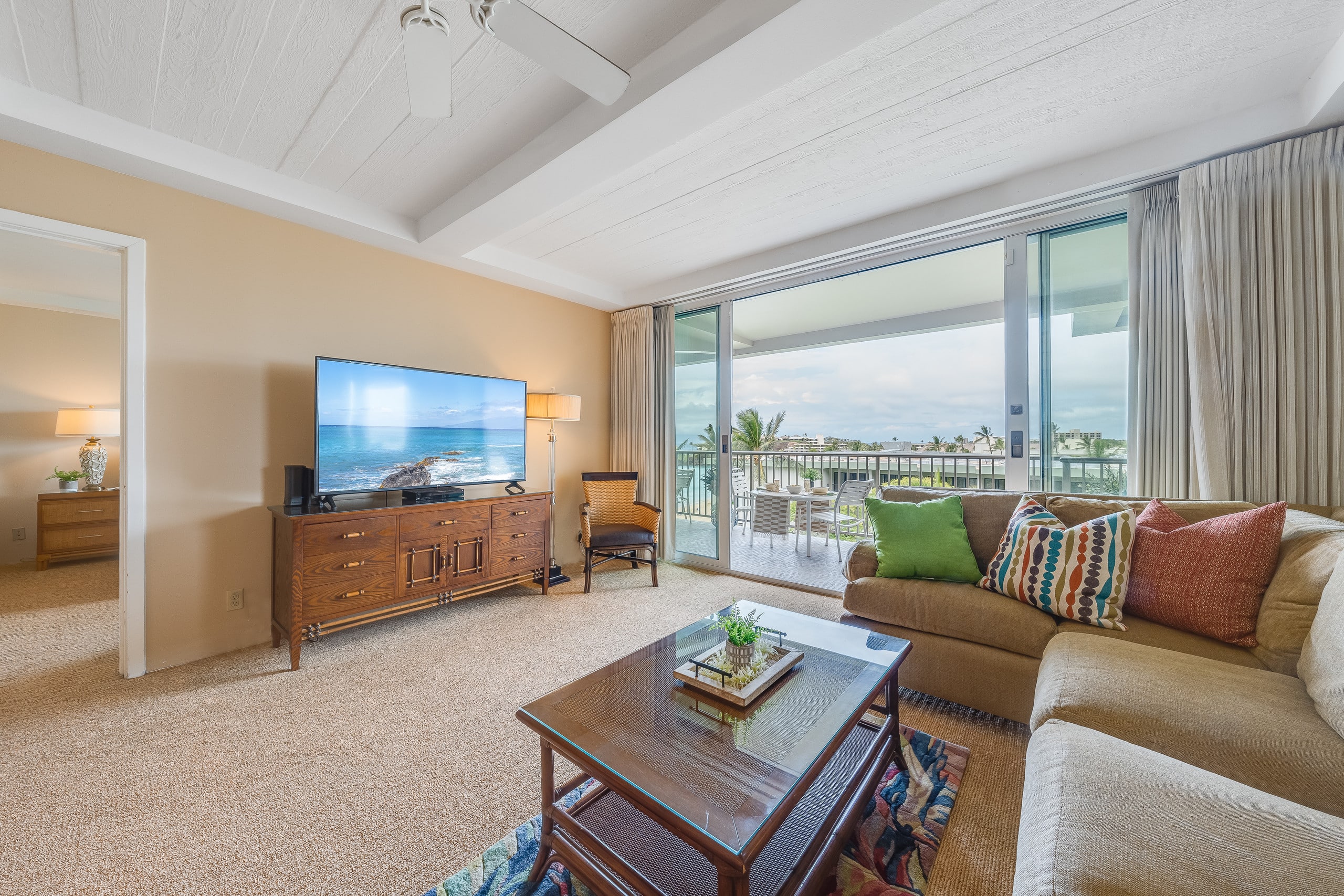 Condo in Lahaina · ★4.79 · 1 bedroom · 2 beds · 2 baths - Image 2