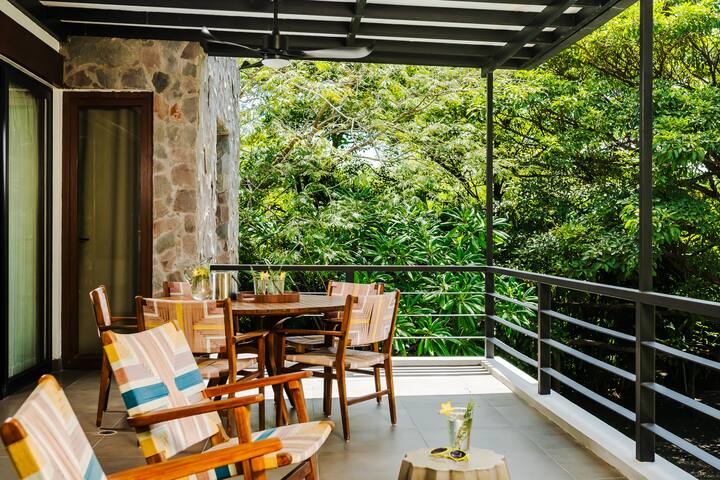 Luxury Villa w/ Private Pool, Hot Tub & Beach Club
