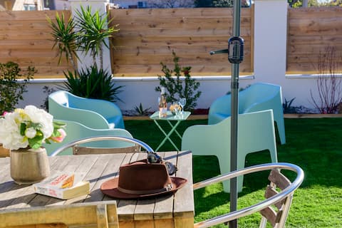 Propriété Airbnb réussie: Le Cabanon de Virginie with garden and terrace à Arles