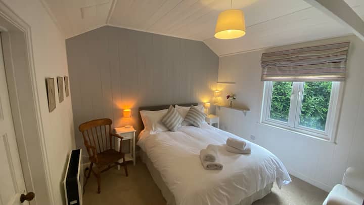 Chumba cha kwanza cha kulala