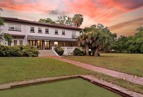 4,800 sf Estate | Pool, Lake, Weddings and Events