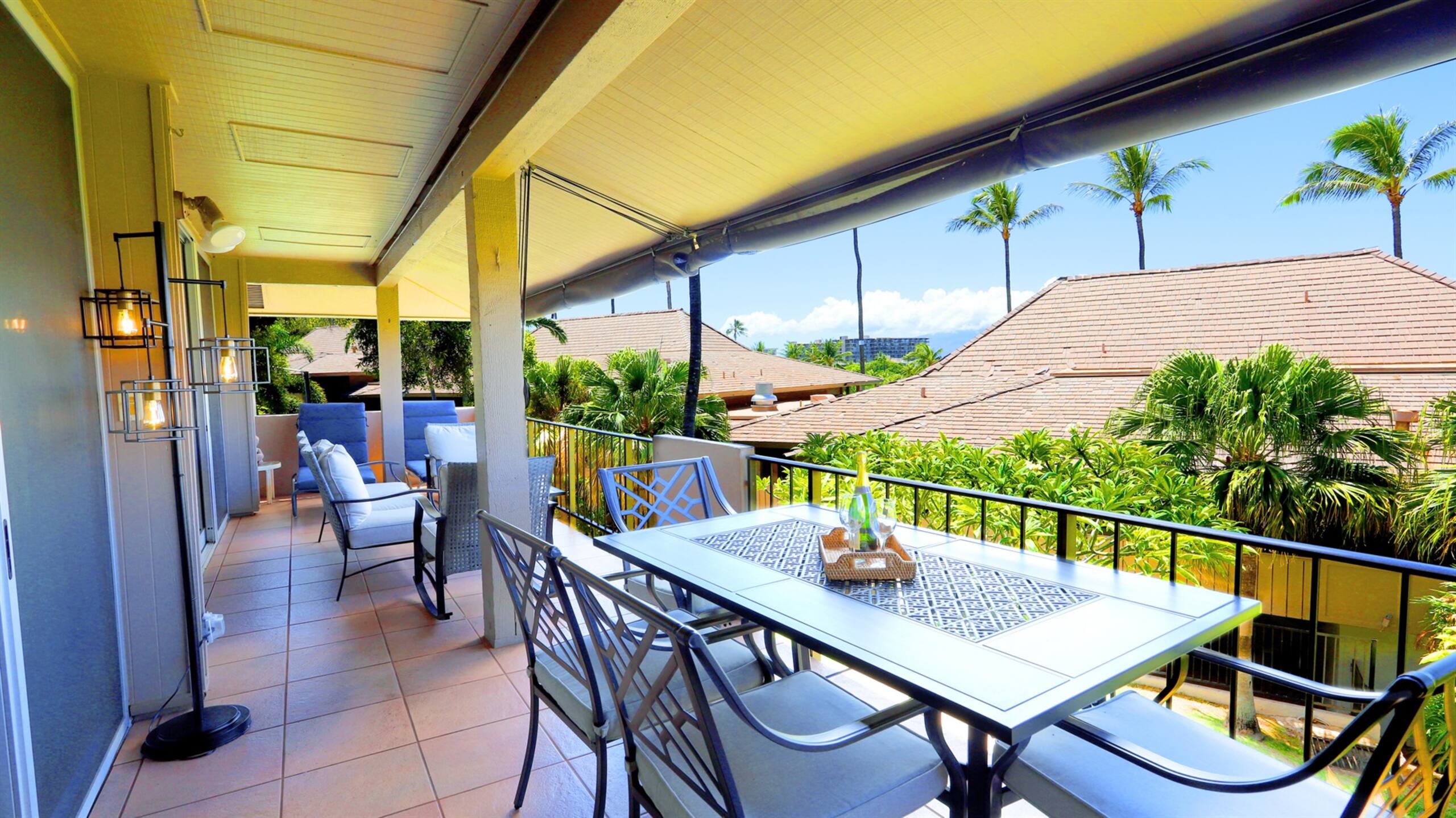 Condo in Lahaina · ★4.71 · 2 bedrooms · 4 beds · 2 baths - Image 19