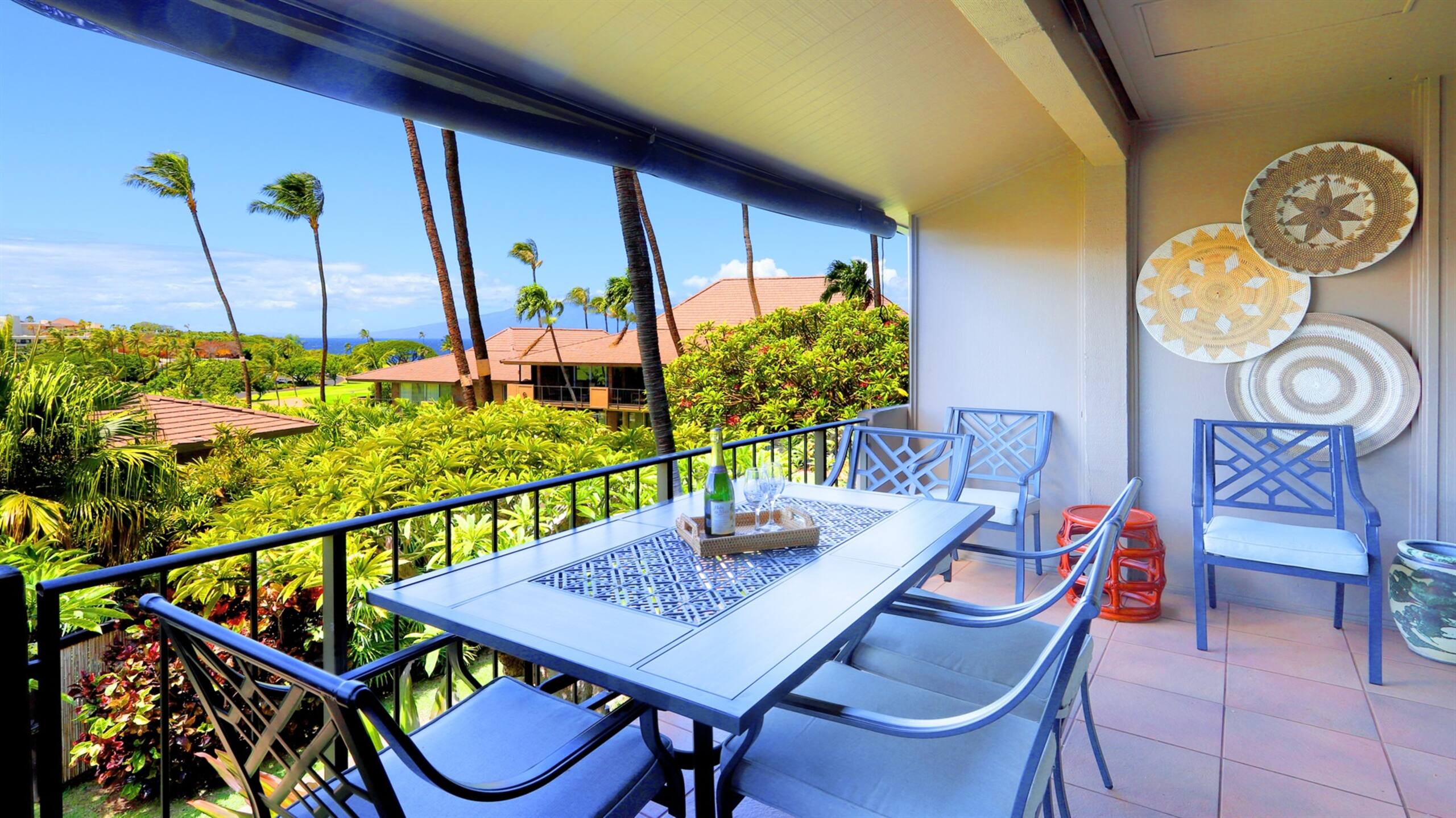 Condo in Lahaina · ★4.71 · 2 bedrooms · 4 beds · 2 baths - Image 18