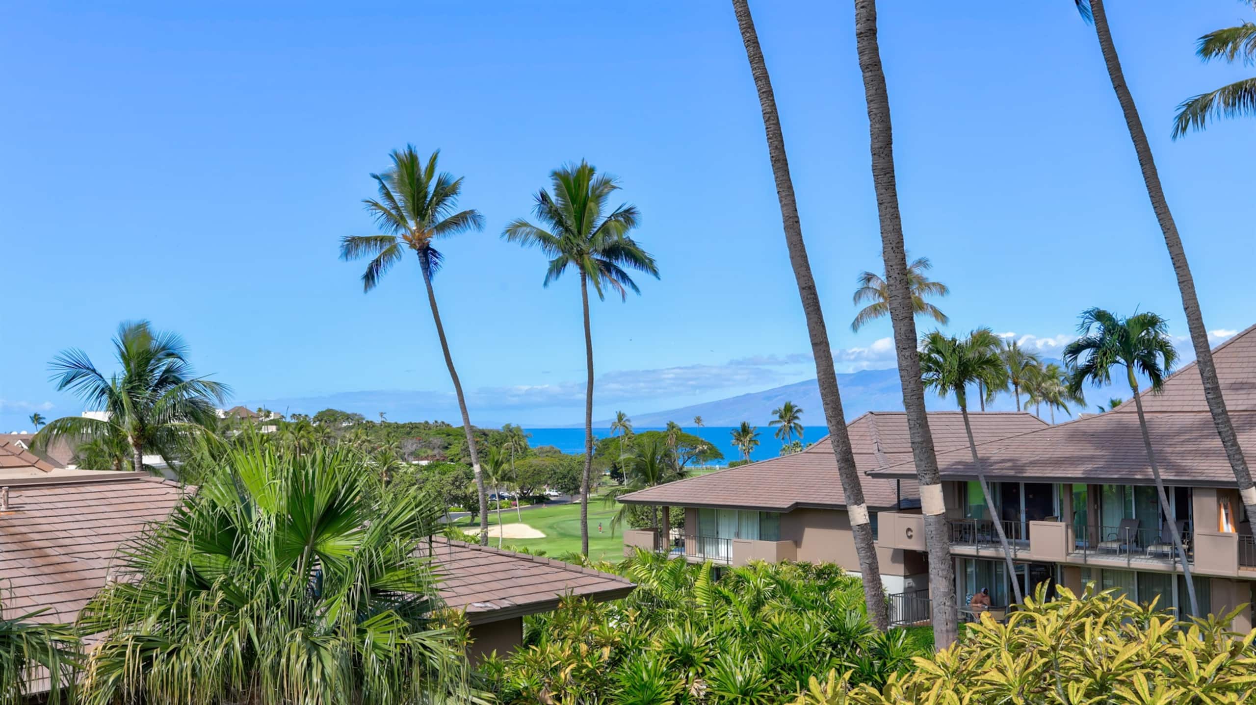 Condo in Lahaina · ★4.71 · 2 bedrooms · 4 beds · 2 baths - Image 1
