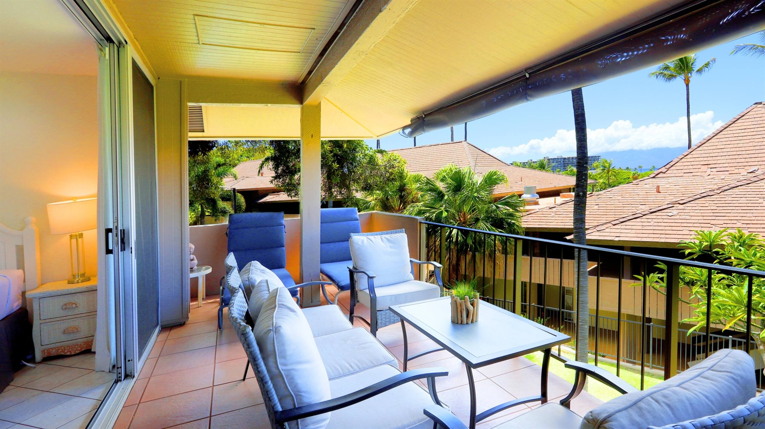 Condo in Lahaina · ★4.71 · 2 bedrooms · 4 beds · 2 baths - Image 21