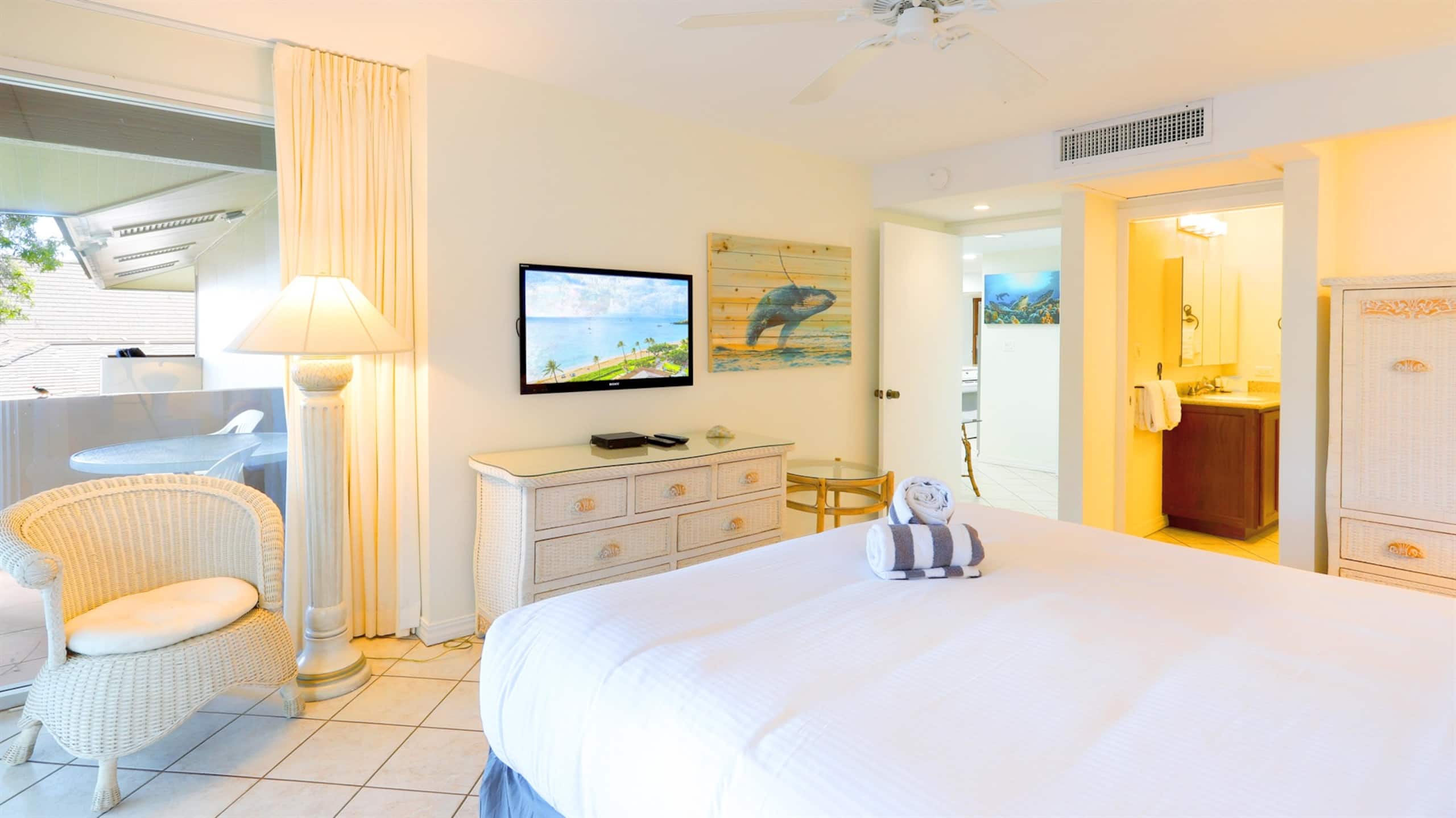Condo in Lahaina · ★4.71 · 2 bedrooms · 4 beds · 2 baths - Image 6